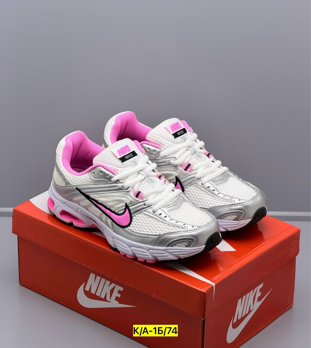 кроссовки nike initiator,кроссовки,кроссовки nike,женские беговые кроссовки initiator от finish line nike белый,кроссовки для бега