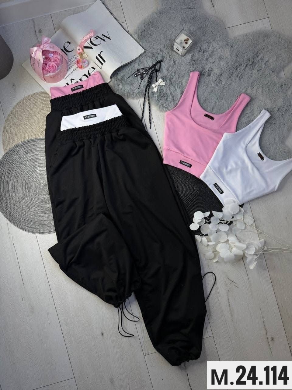 брюки в спортивном стиле,брюки спортивные,брюки широкие,женские спортивные штаны,брюки спортивные широкие