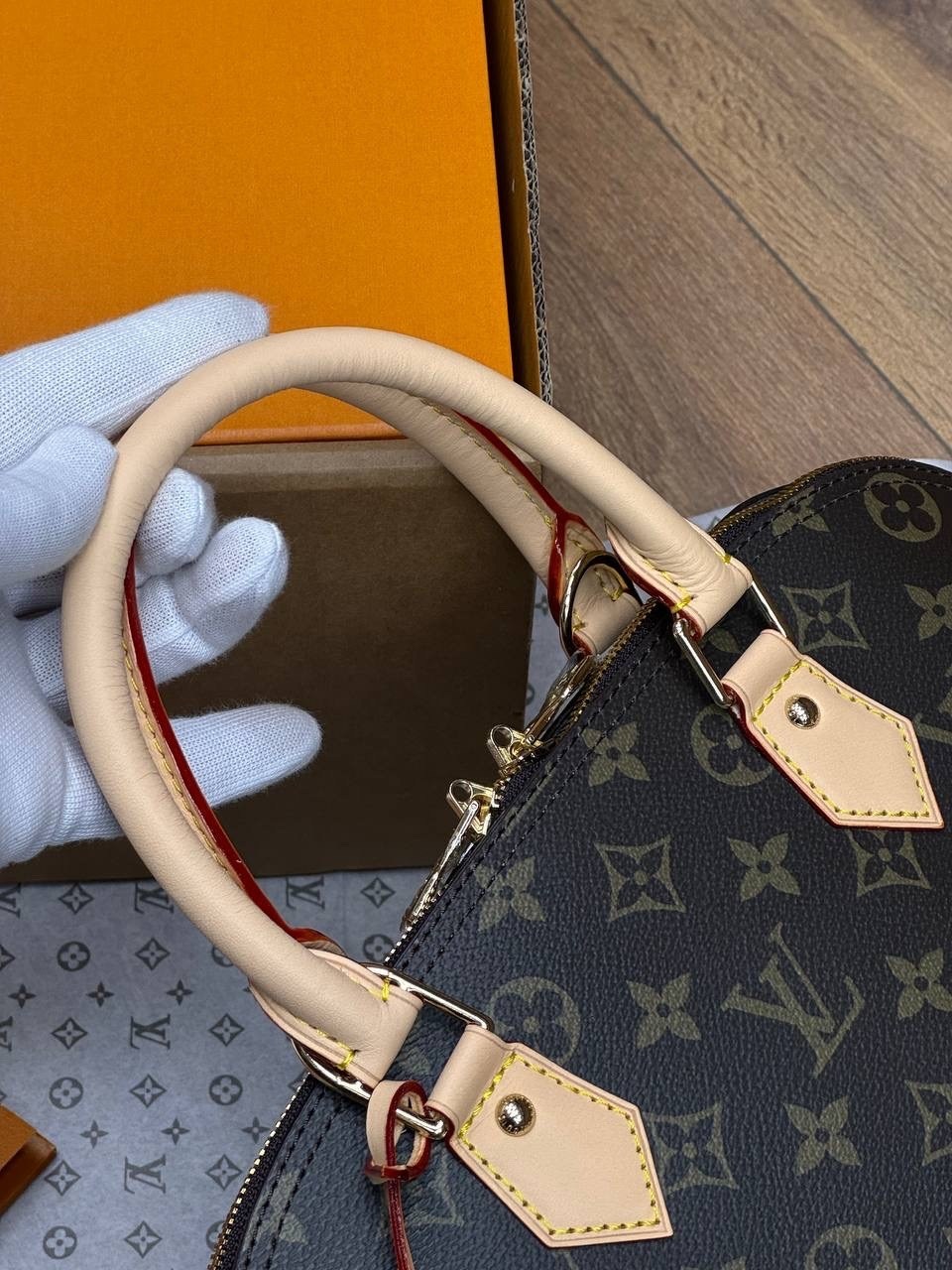 сумка louis vuitton,сумка louis vuitton женская,сумка louis vuitton alma bb,женская сумка louis vuitton alma,сумка alma bb от louis vuitton