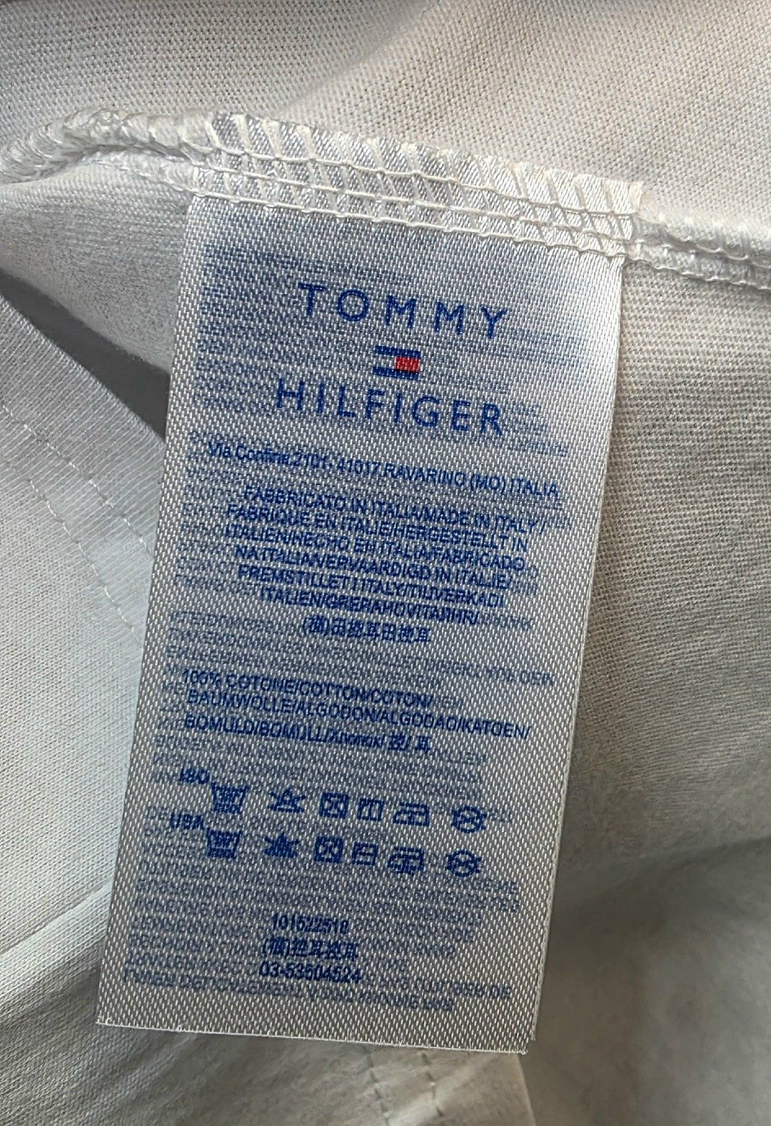 tommy hilfiger мужская футболка,футболки tommy hilfiger,белая мужская футболка,футболка tommy hilfiger белый,футболка мужская tommy hilfiger 10423841 белая m