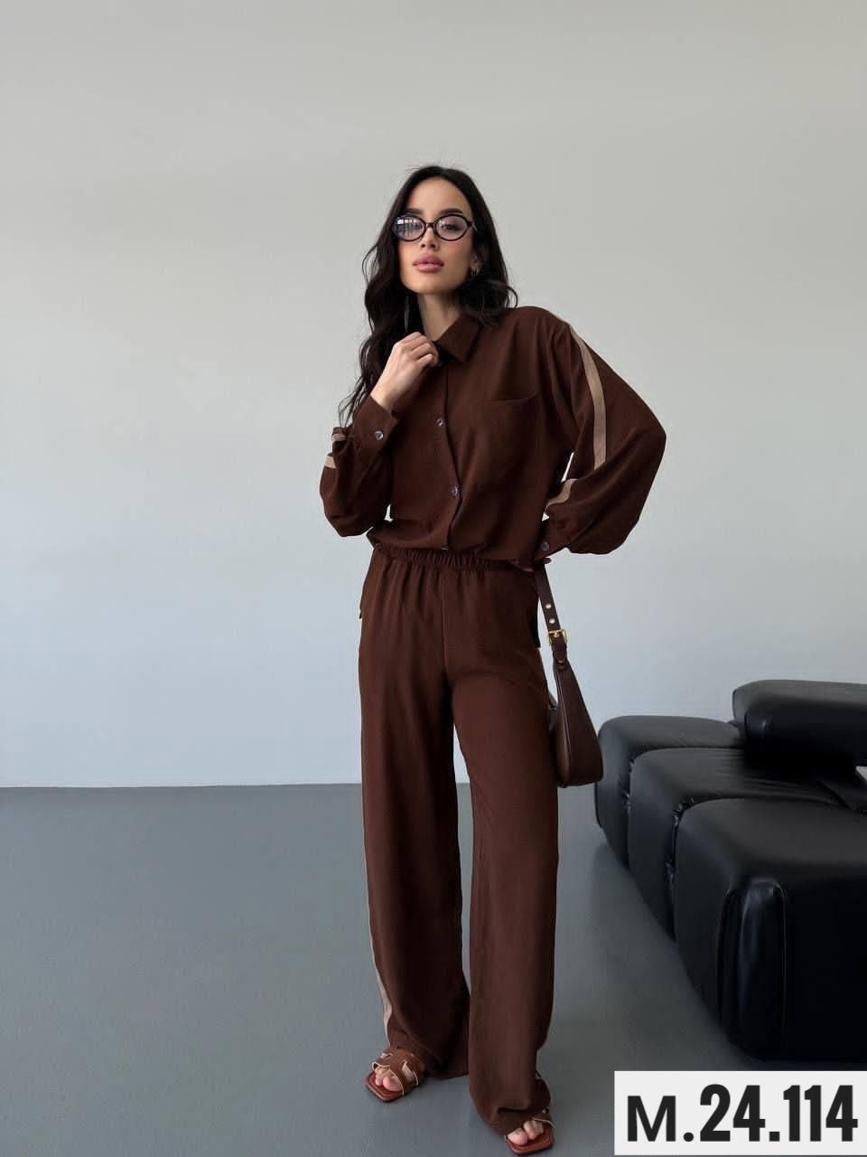 шелковый костюм в пижамном стиле с брюками shokh,брючный костюм,костюм со штанами повседневный,костюм женский брючный,брючный атласный костюм