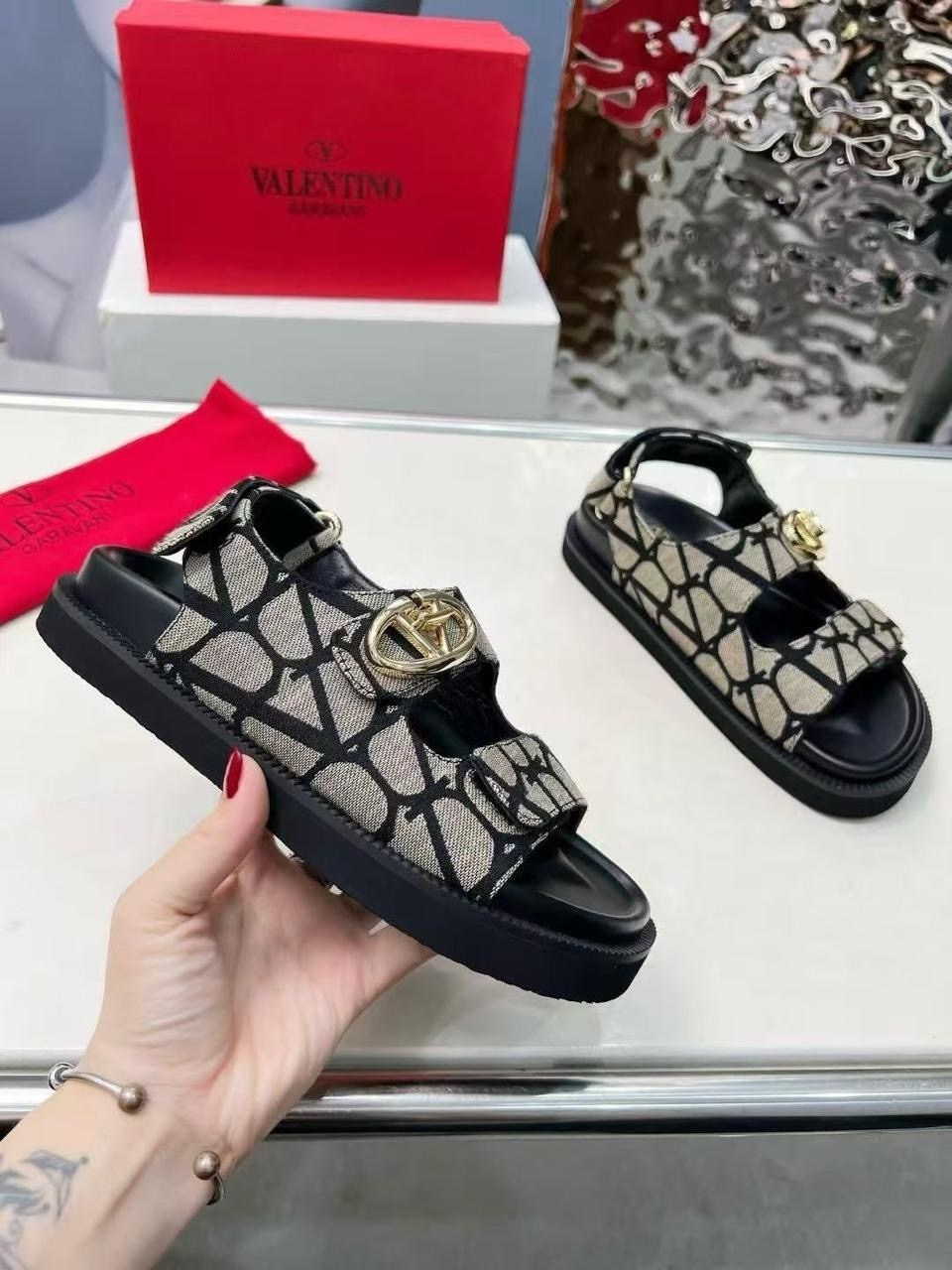 сандалии valentino,босоножки valentino,босоножки balenciaga,сандалии balenciaga,женские сандалии