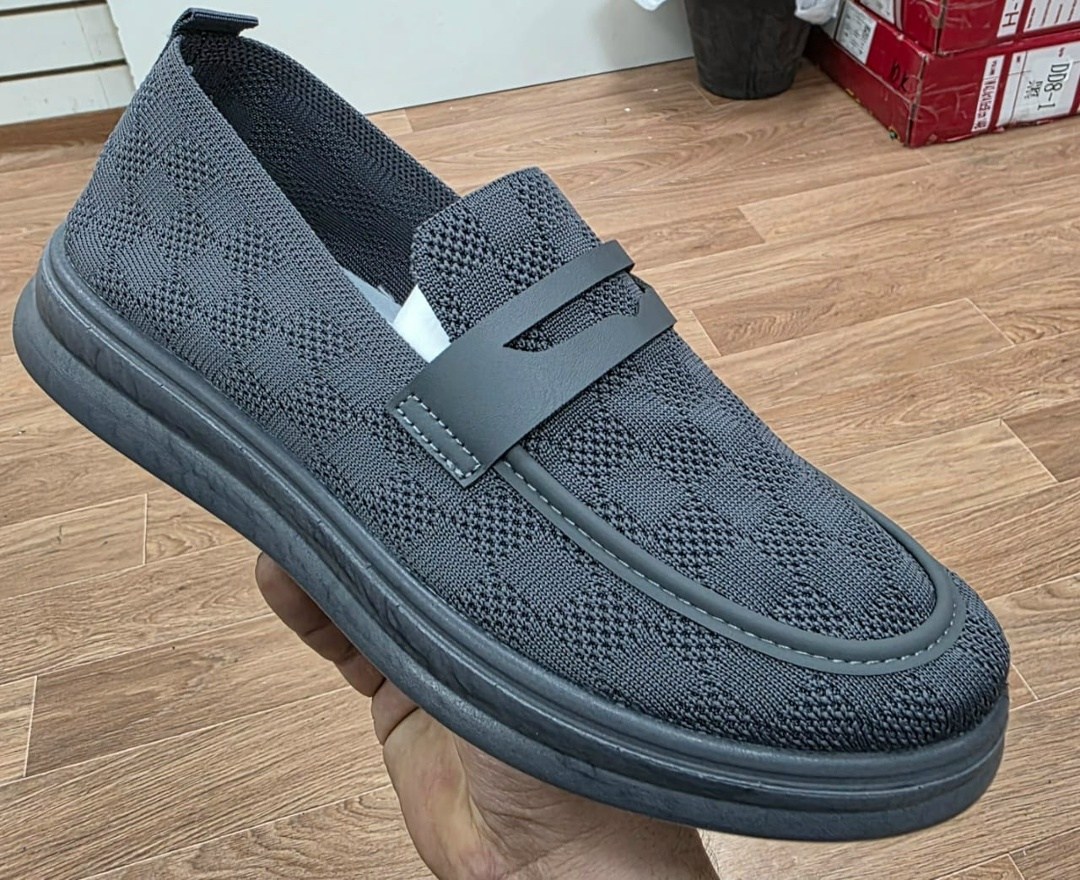 слипоны мужские,мокасин мужские,,мужская ,мокасины с перфорацией