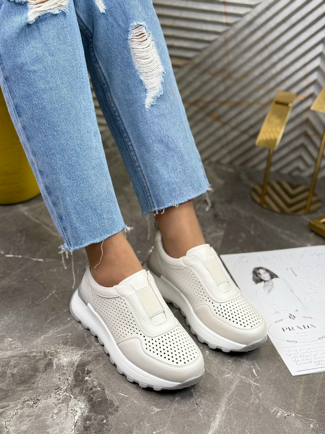 ,кроссовки женскиe,кроссовки с перфорацией,бежевые кроссовки,кроссовки кожаные с перфорацией