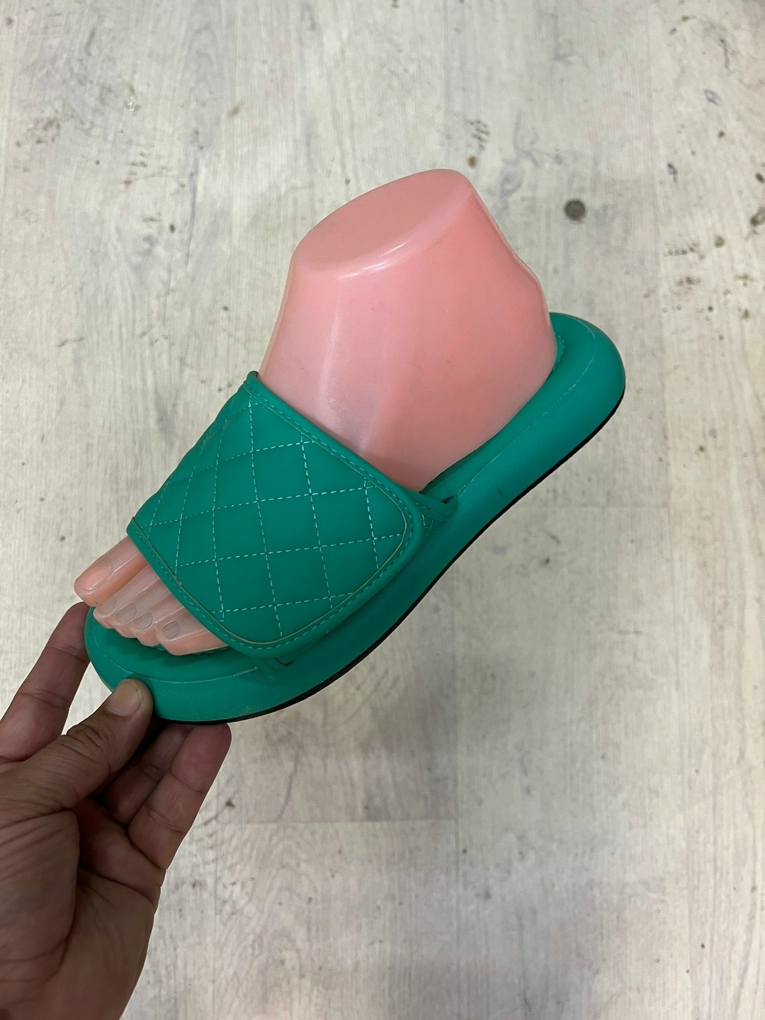 шлепанцы луи виттон,,луи витон новая коллекция шлепки,луи виттон тапки,тапки мужские