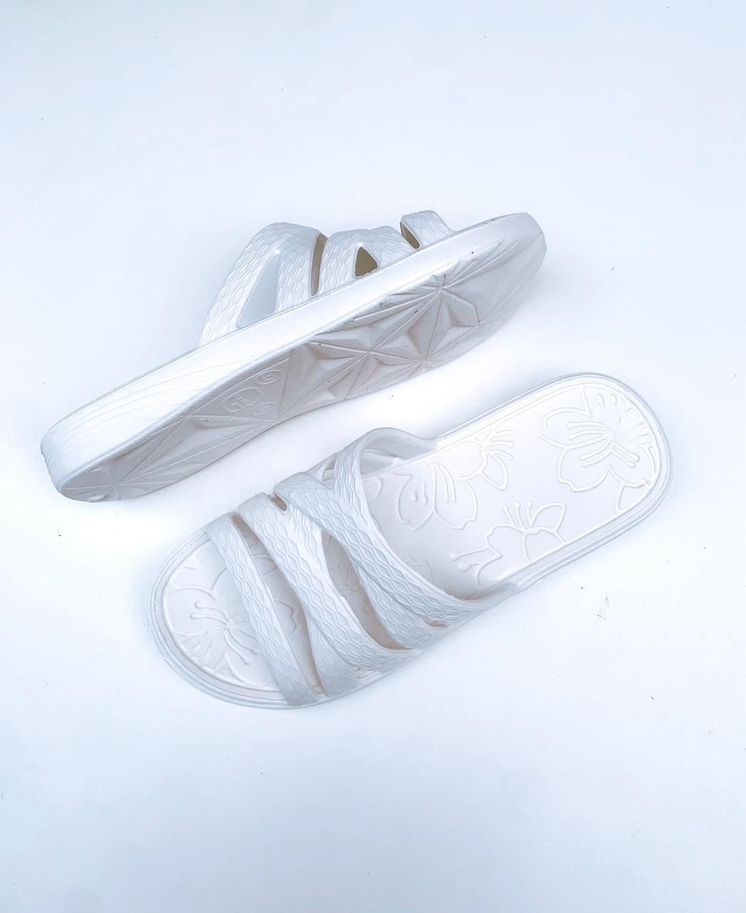 женские шлепанцы,белые шлепанцы,сланцы женские,белые тапочки,пантолеты женские