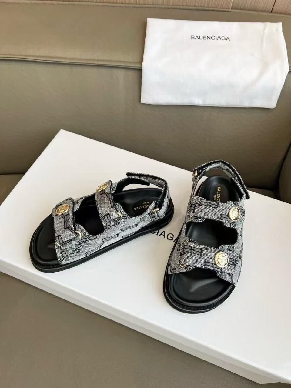 босоножки balenciaga,сандалии balenciaga,шлепанцы balenciaga,,босоножки баленсиага