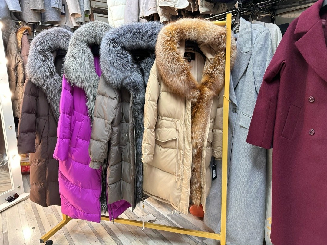 пуховик с натуральным мехом,пуховик женский с натуральным мехом,пуховики женские зимние с натуральным мехом,пуховик с мехом,пуховик женский