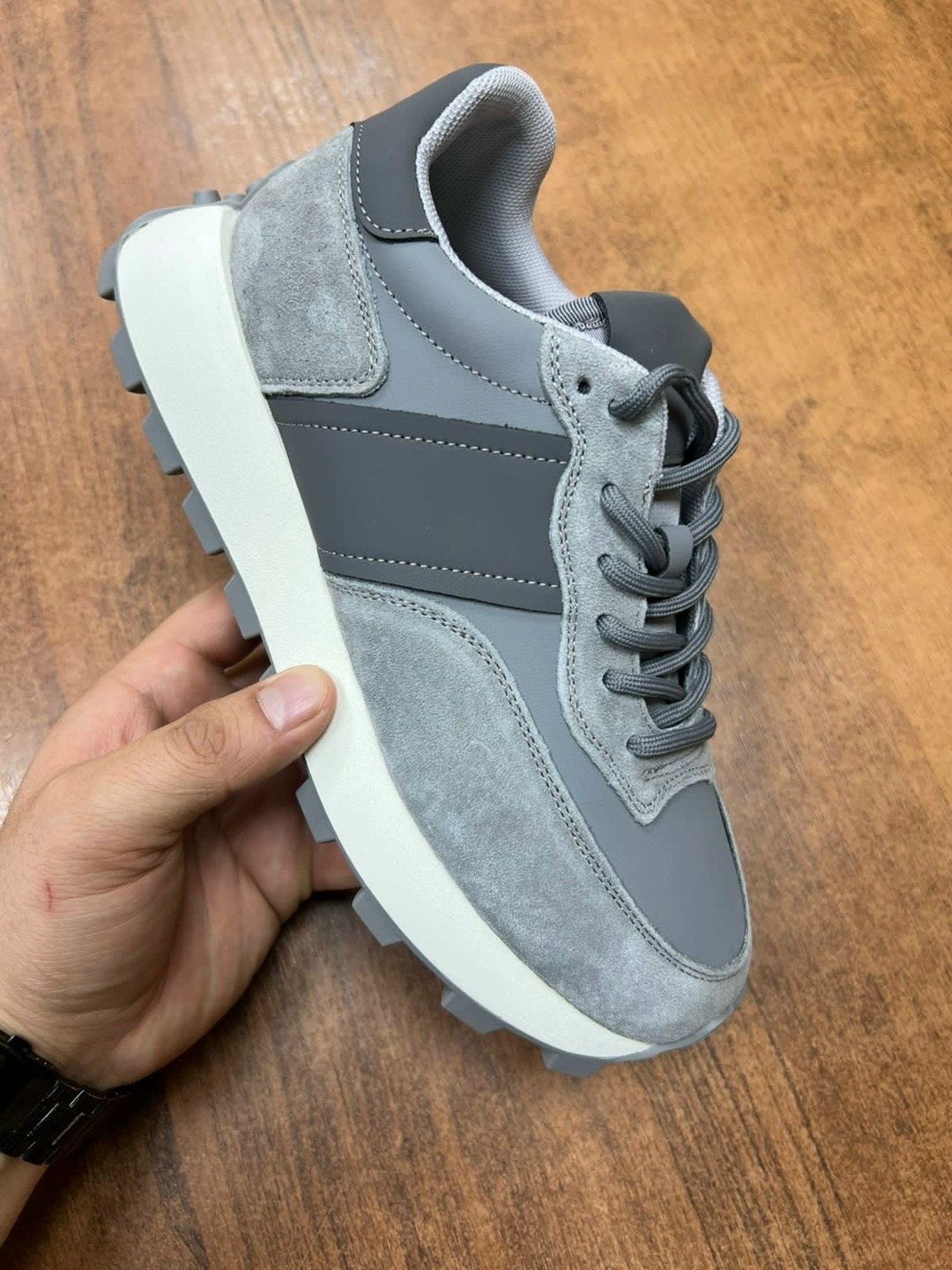 женские кроссовки,,кроссовки модные,кроссовки стильные,кроссовки женщины