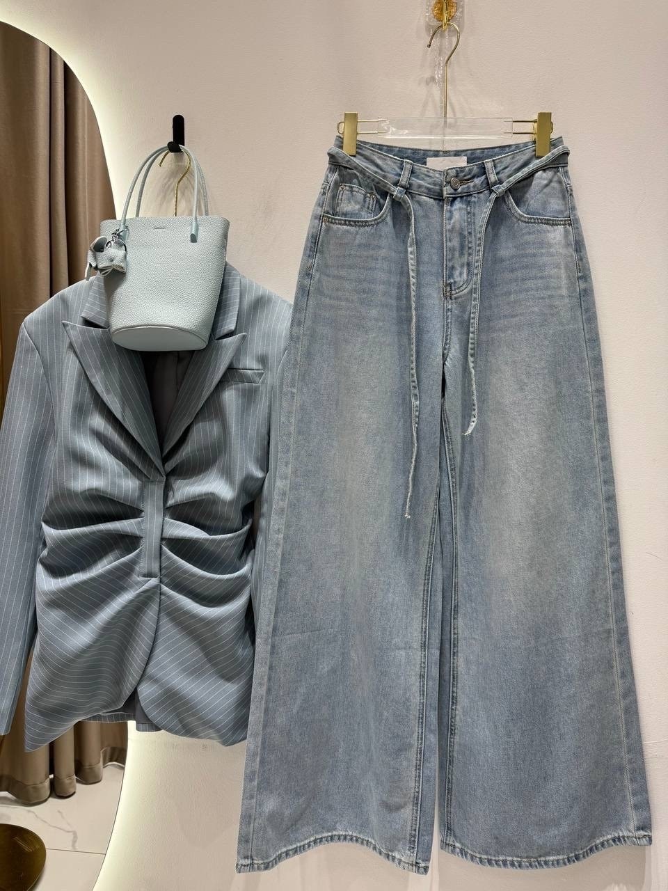 стильные джинсы,стильные женские джинсы,джинсы женские,джинсы широкие