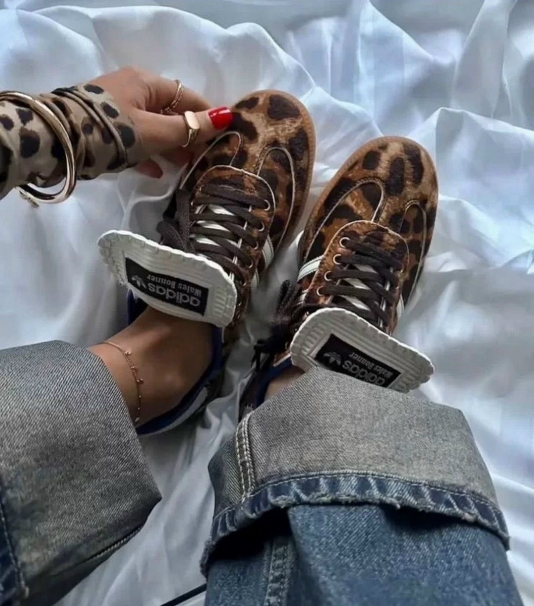кроссовки адидас леопардовые,кроссовки adidas wales bonner леопард samba leopard,кроссовки adidas samba leopard wales bonner,кроссовки adidas samba кеды wales bonner леопард,adidas samba леопардовые