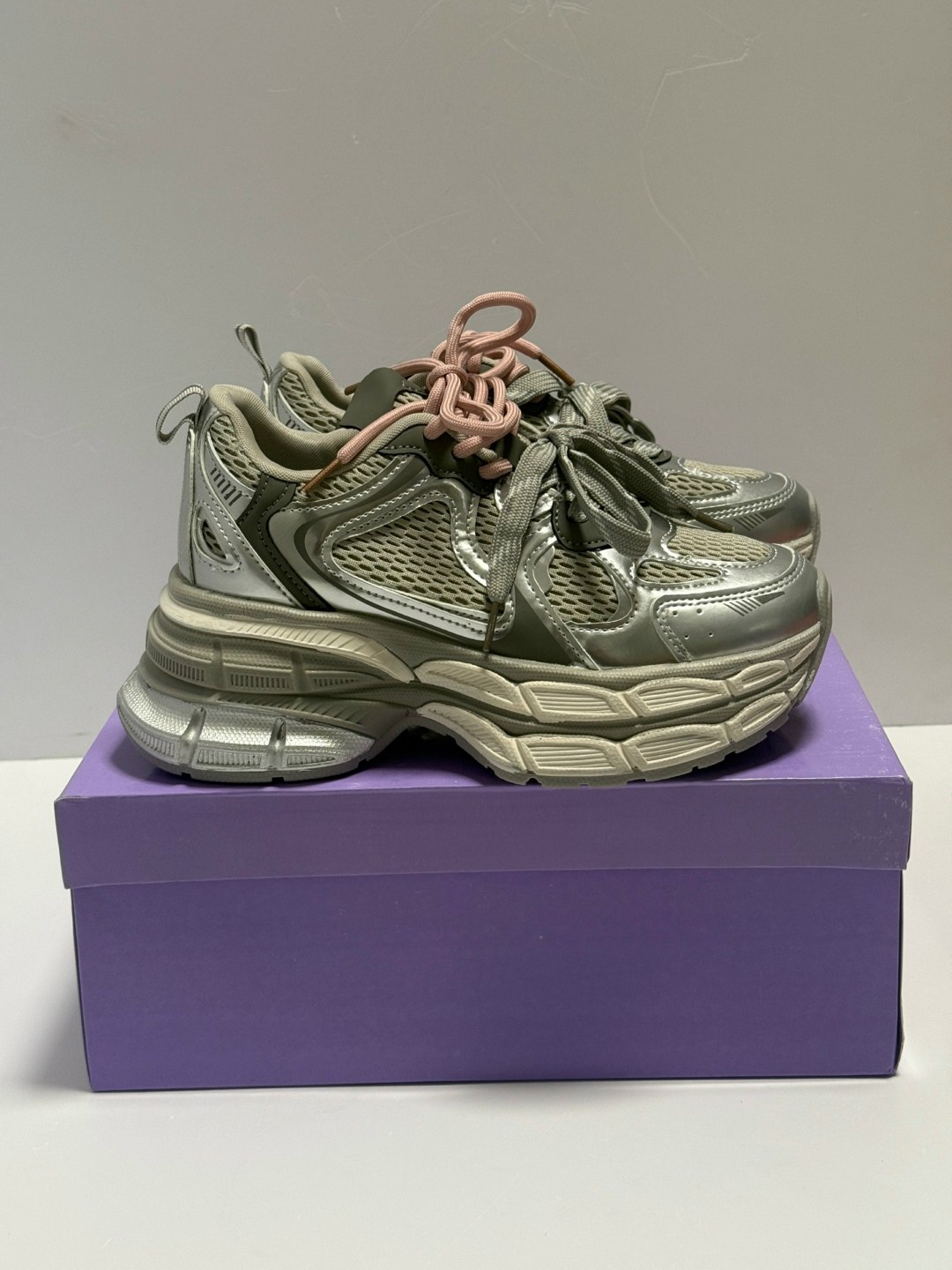 кроссовки женские,кроссовки,массивные кроссовки,массивные кроссовки женские,