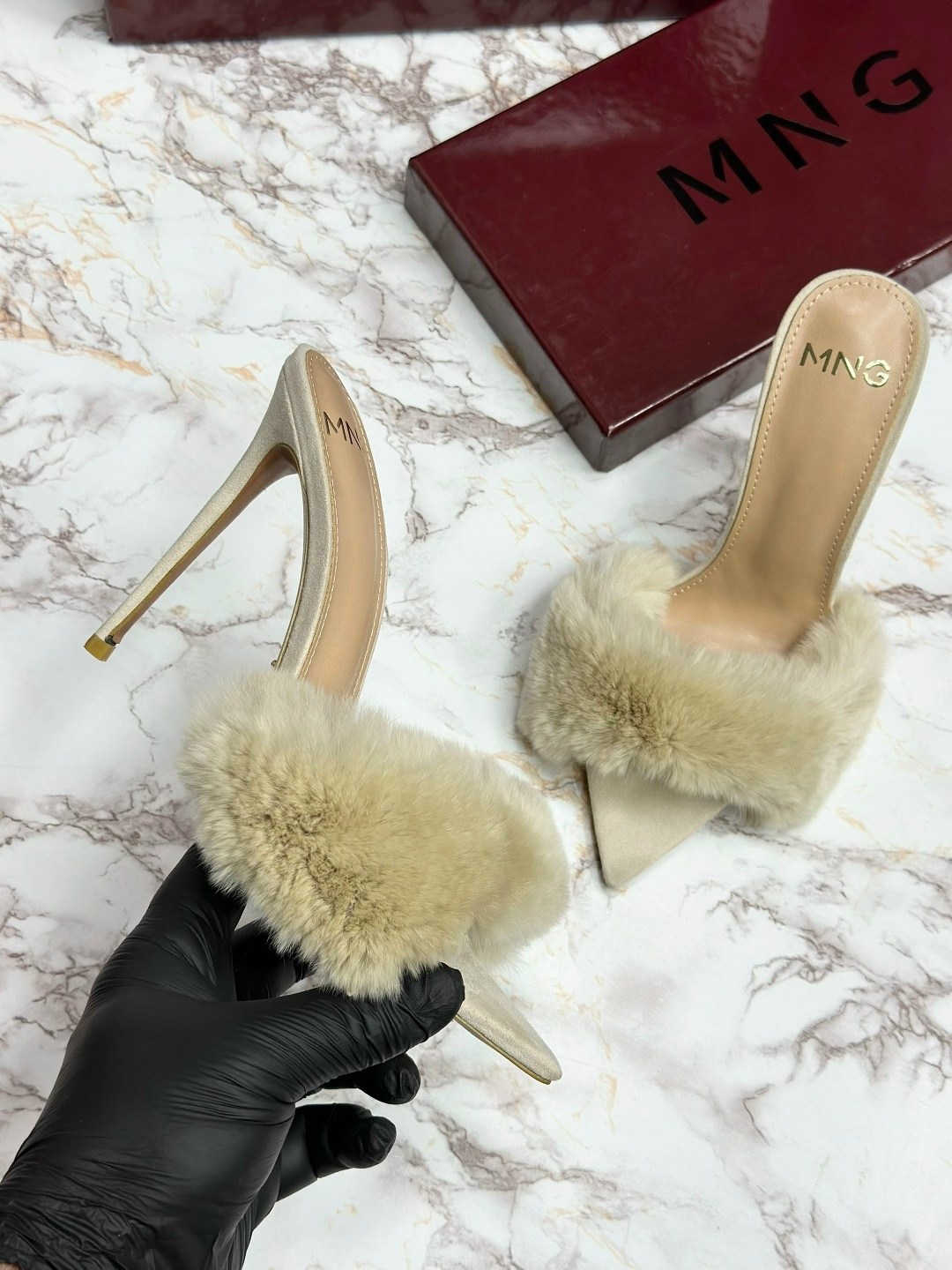 босоножки с мехом,меховые туфли,меховые босоножки,меховые шлепанцы,мюли с мехом