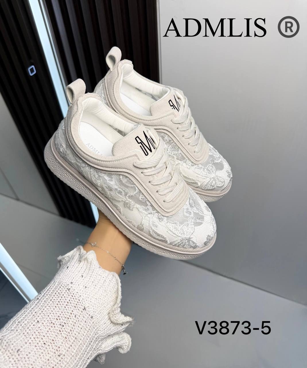 , женская,спортивная ,обуви,женские кроссовки