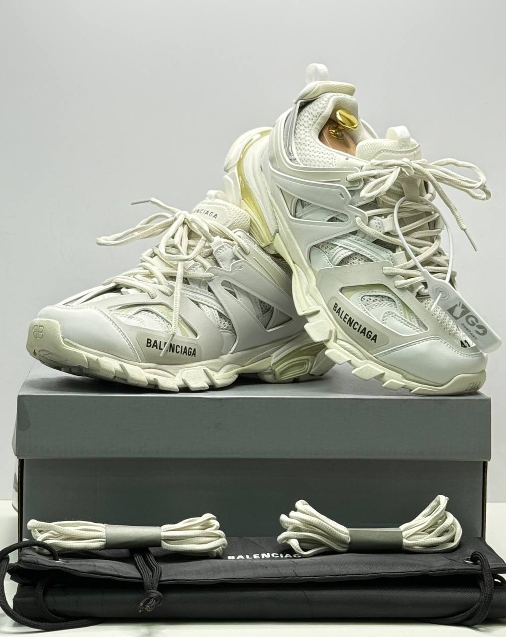 кроссовки balenciaga,кроссовки balenciaga track,кроссовки женские balenciaga,кроссовки баленсиага женские оригинал,мужские кроссовки balenciaga track белые с серым