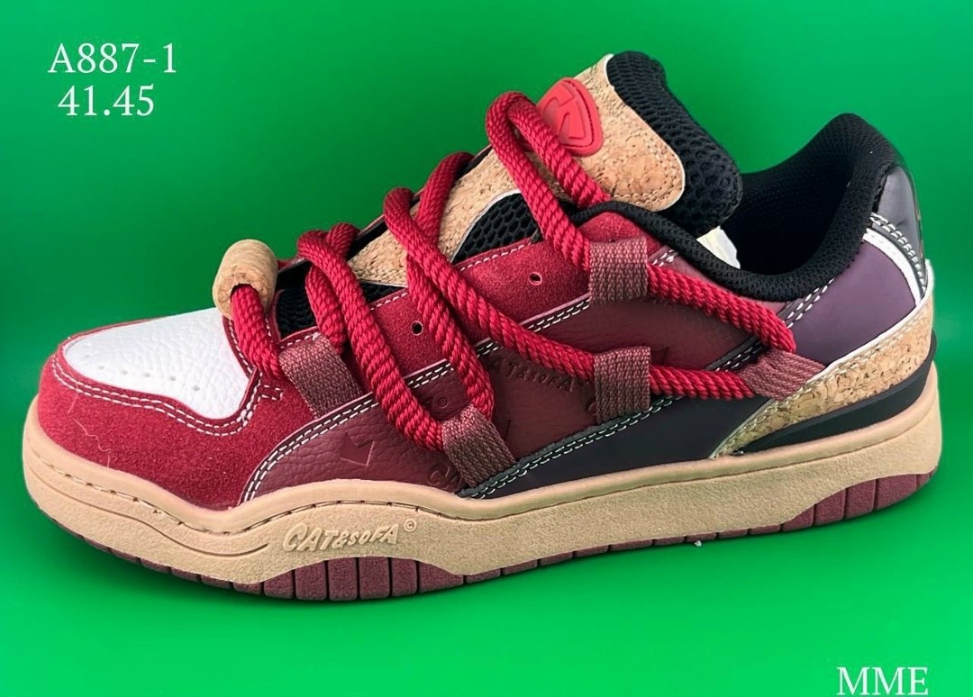 спортивная ,кроссовки moocie размер 41 wine red,дутые кроссовки,модные кроссовки,бордовые кроссовки