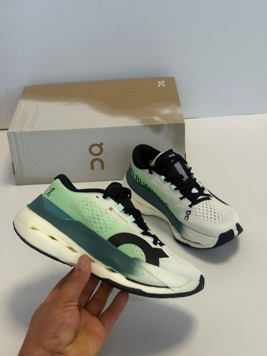 кроссовки,женские кроссовки,кроссовки для бега,кроссовка,оригинальные кроссовки