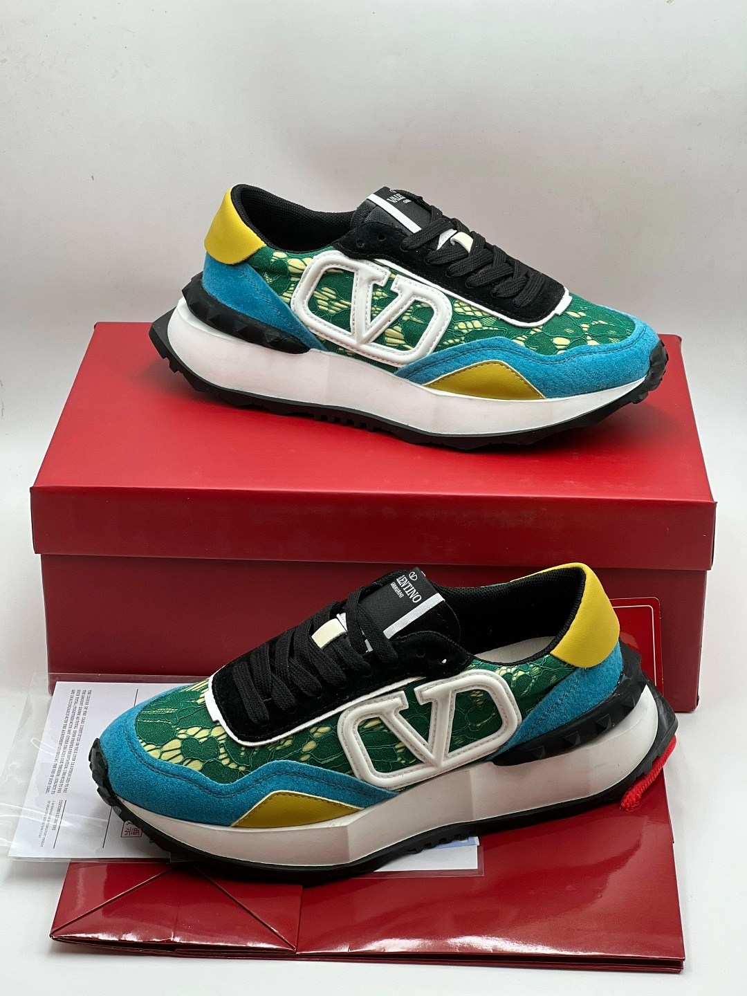 кроссовки valentino,кроссовки мужские valentino,кроссовки женские valentino,valentino garavani кроссовки,валентино кроссовки