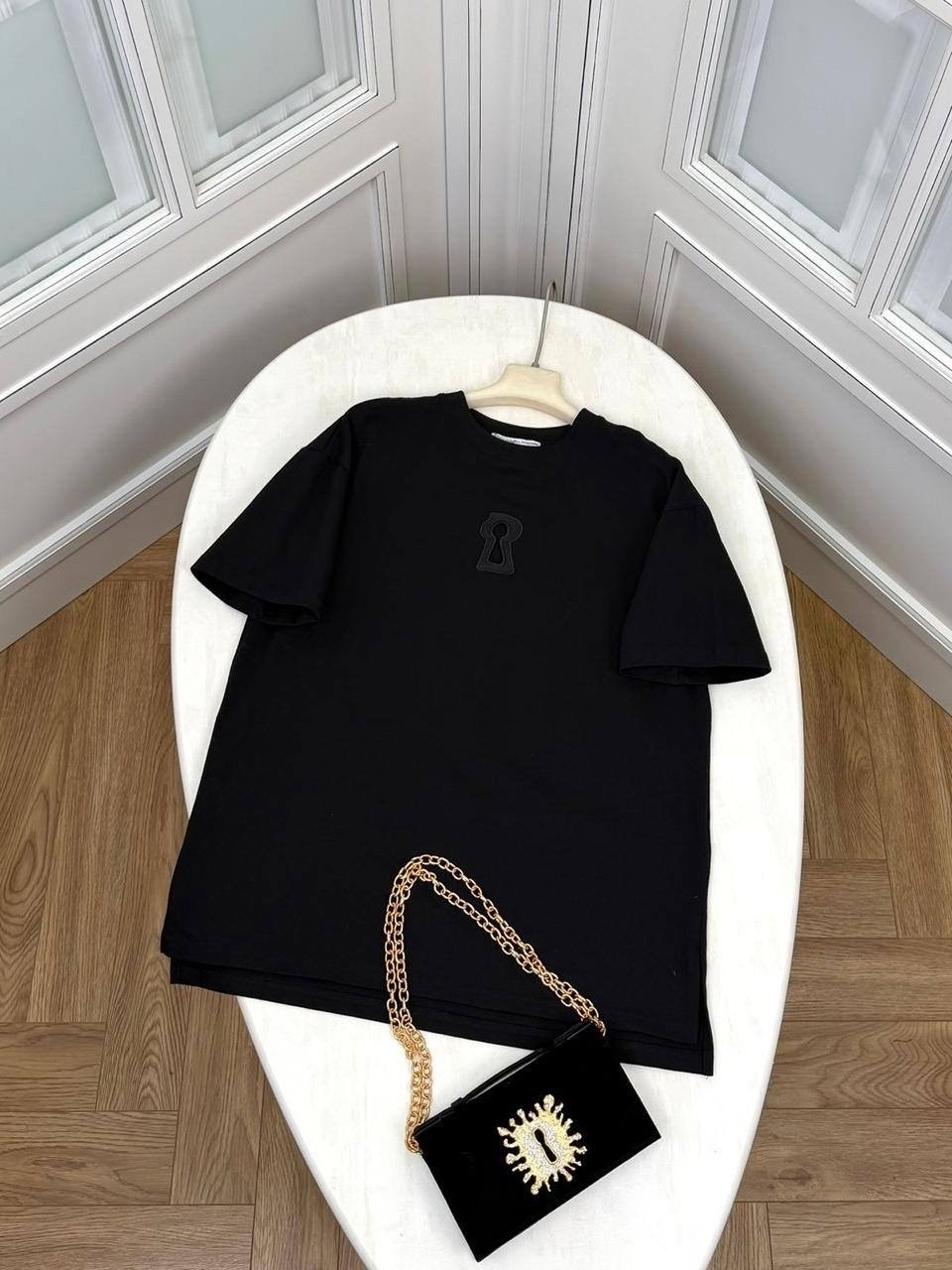 женская футболка,футболки женская оверсайз,черная футболка оверсайз,футболка оверсайз,футболки модные