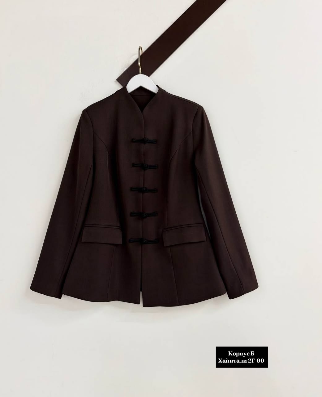 женский пиджак со стойкой воротником,однобортный блейзер с воротником-стойкой dolce & gabbana черный,осенний черный пиджак в китайском стиле с воротником-стойкой,женские жакеты,приталенный жакет