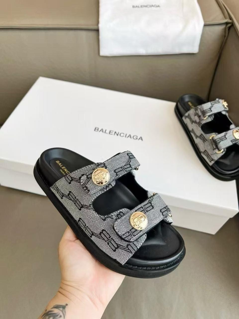 шлепанцы balenciaga,босоножки balenciaga,сандалии balenciaga,ботинки balenciaga,шлепанцы balenciaga черные