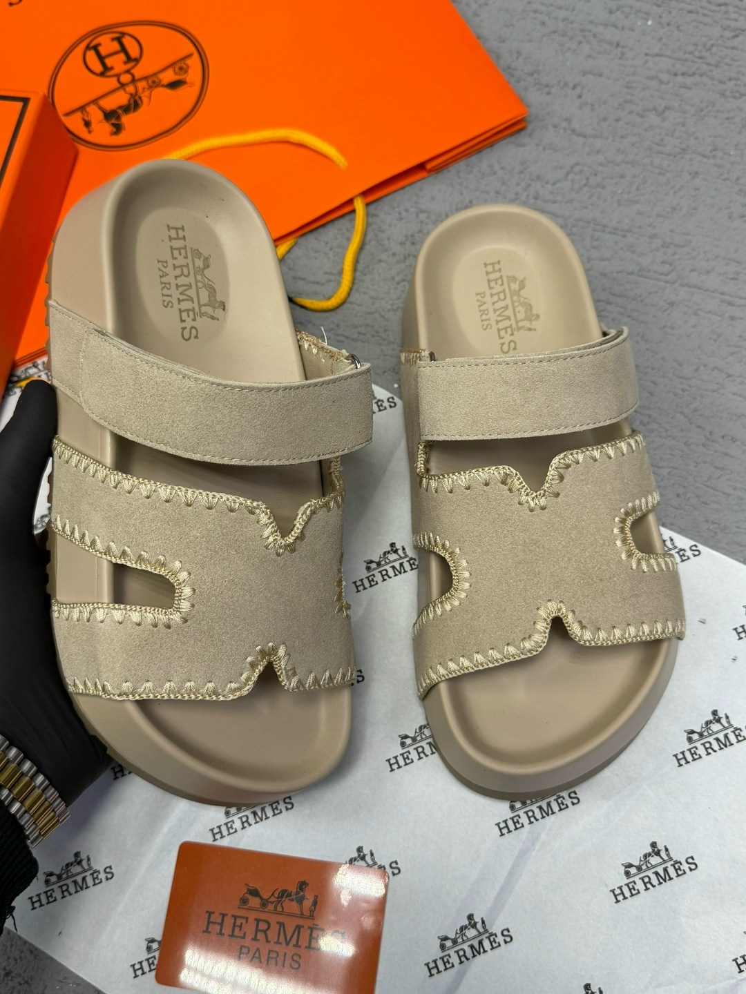 шлепанцы hermes,шлепки женские hermes,сандалии hermes,тапочки hermes,шлепки hermes