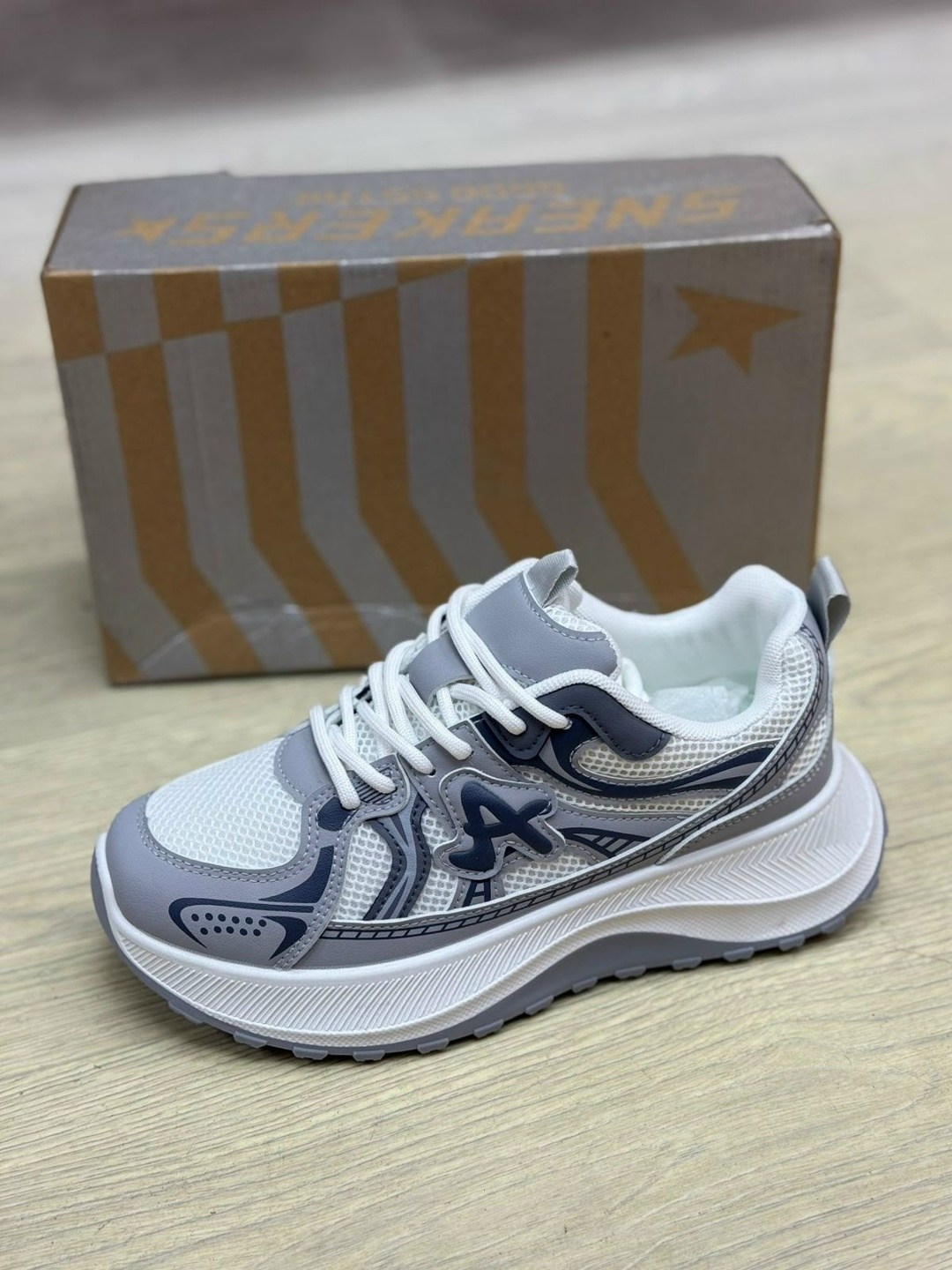 кроссовки женскиe,кроссовки,кроссовки модные,кроссовки для женщин,кроссовка