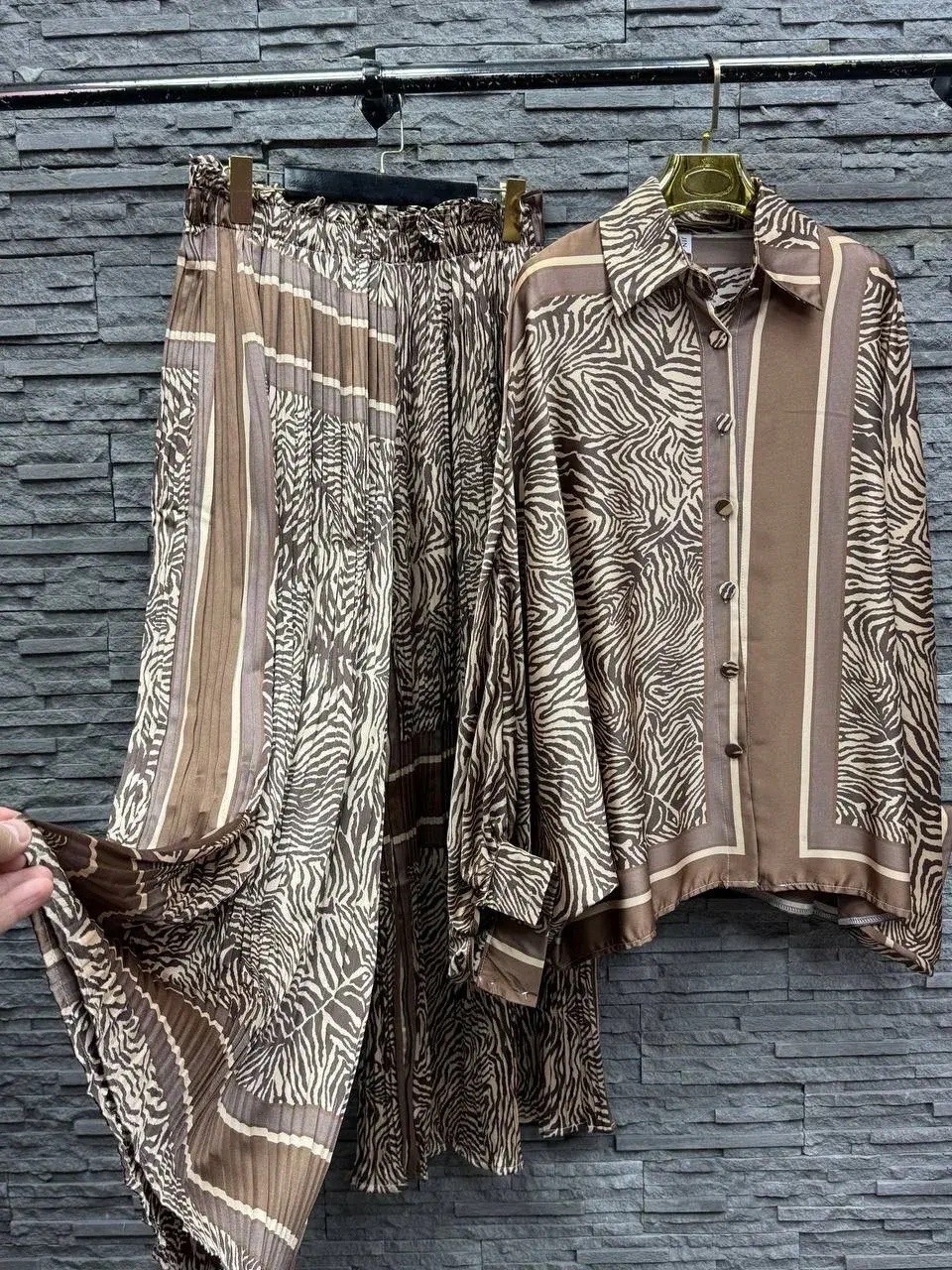 костюм с принтом,летние костюмы,рубашка с принтом,рубашка модная,зеленая рубашка