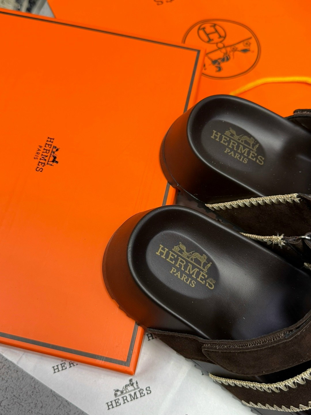 шлепанцы hermes,шлепки женские hermes,сандалии hermes,тапочки hermes,шлепки hermes