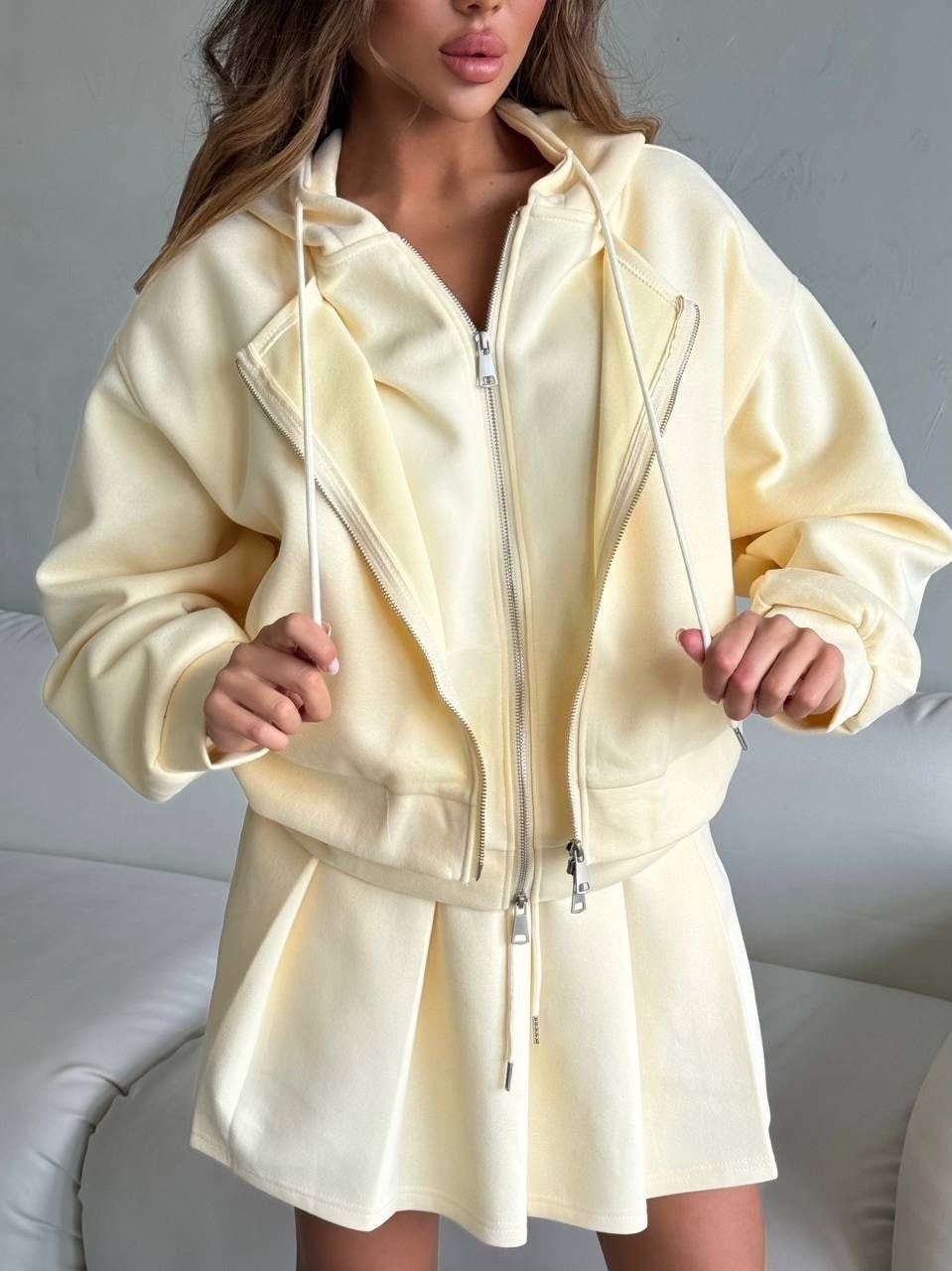 костюм двойка с юбкой,стильные костюмы,женский костюм,костюм худи,костюм бежевый