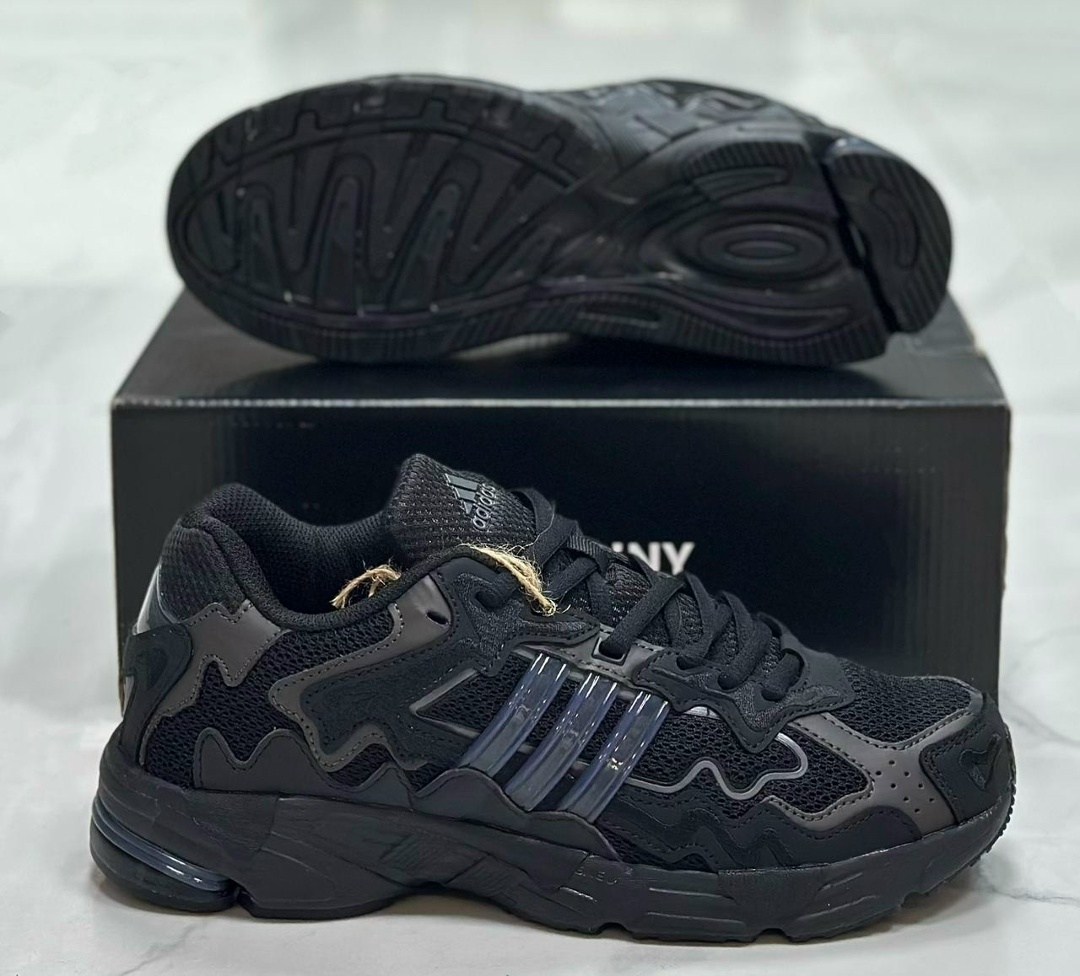 кроссовки adidas response cl,adidas response cl & bad bunny,adidas response cl,кроссовки adidas response cl bad bunny,кроссовки bad bunny x adidas originals response cl