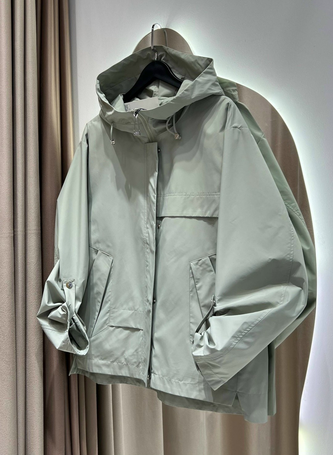 демисезонная куртка,ветровка женская,куртка женская,ветровка,летняя куртка