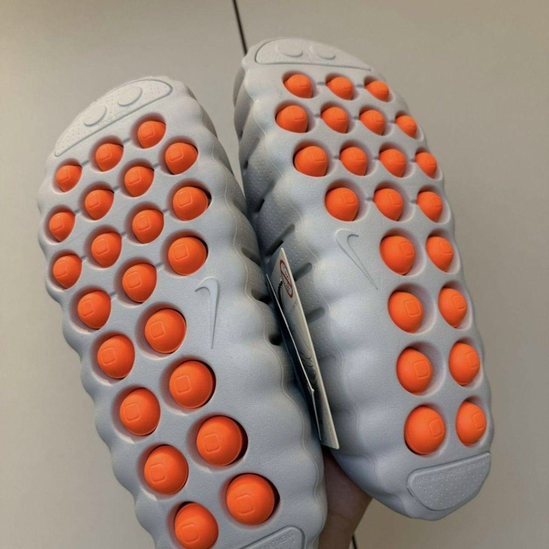 ,тапки модные,спортивная ,кроссовки nike,кроссовки тапки