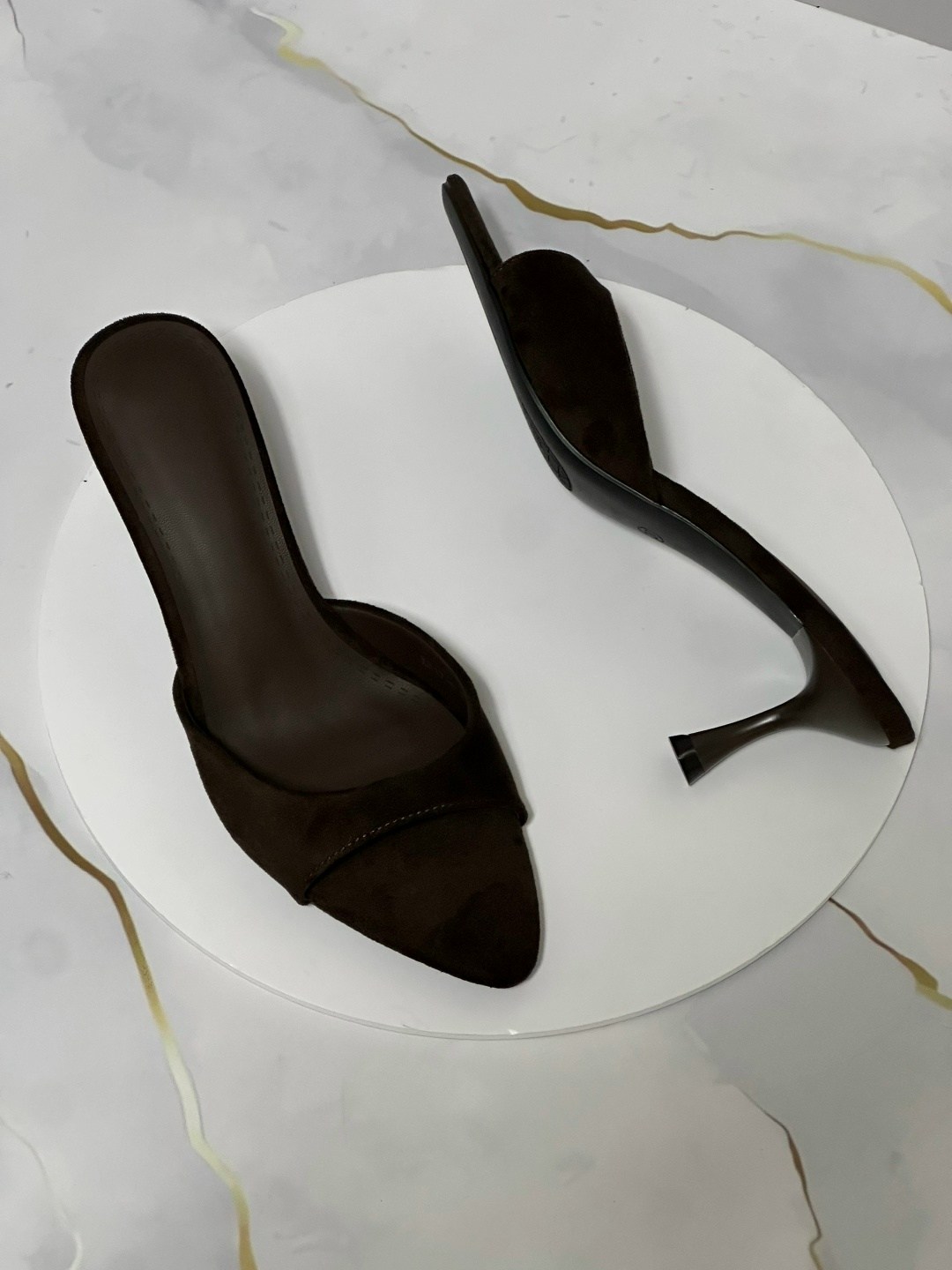 ,замшевые мюли,замшевые босоножки,босоножки на каблуках,мюли женские