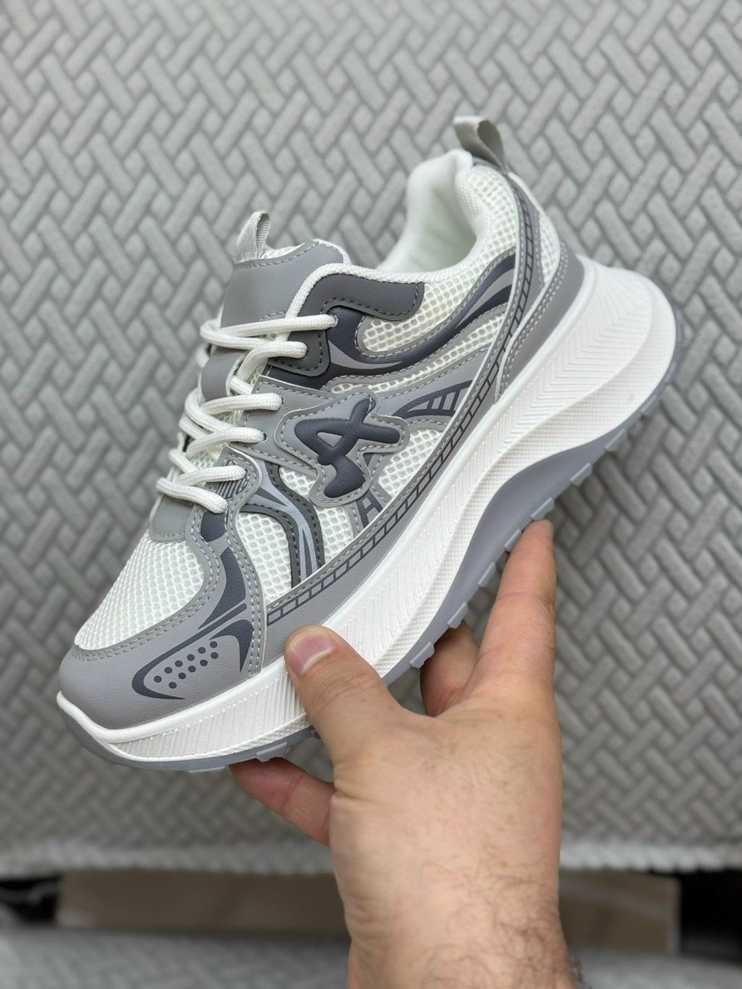 кроссовки женскиe,кроссовки,кроссовки модные,кроссовки для женщин,кроссовка