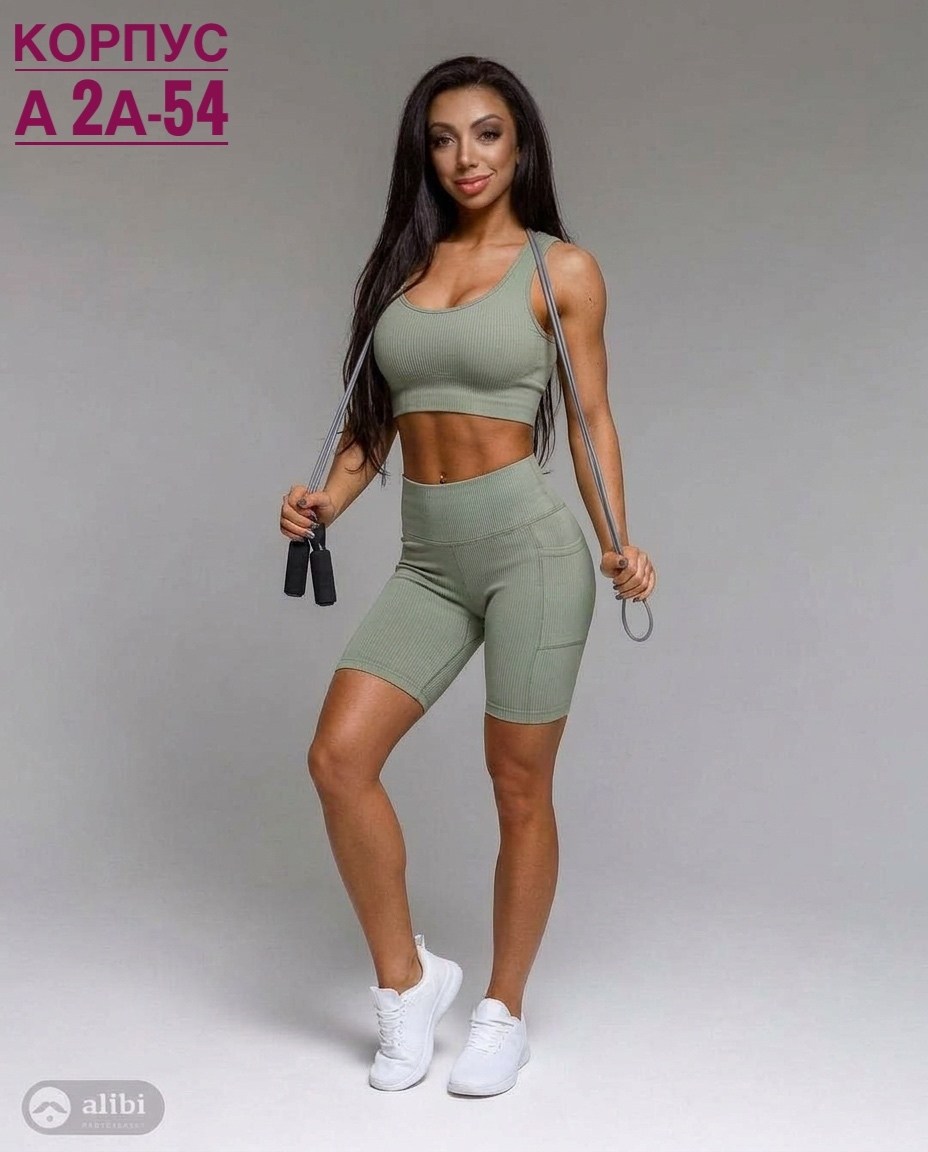 костюм для фитнеса женский,костюм для фитнеса,одежда для фитнеса,спортивные женские костюмы,костюм с велосипедками