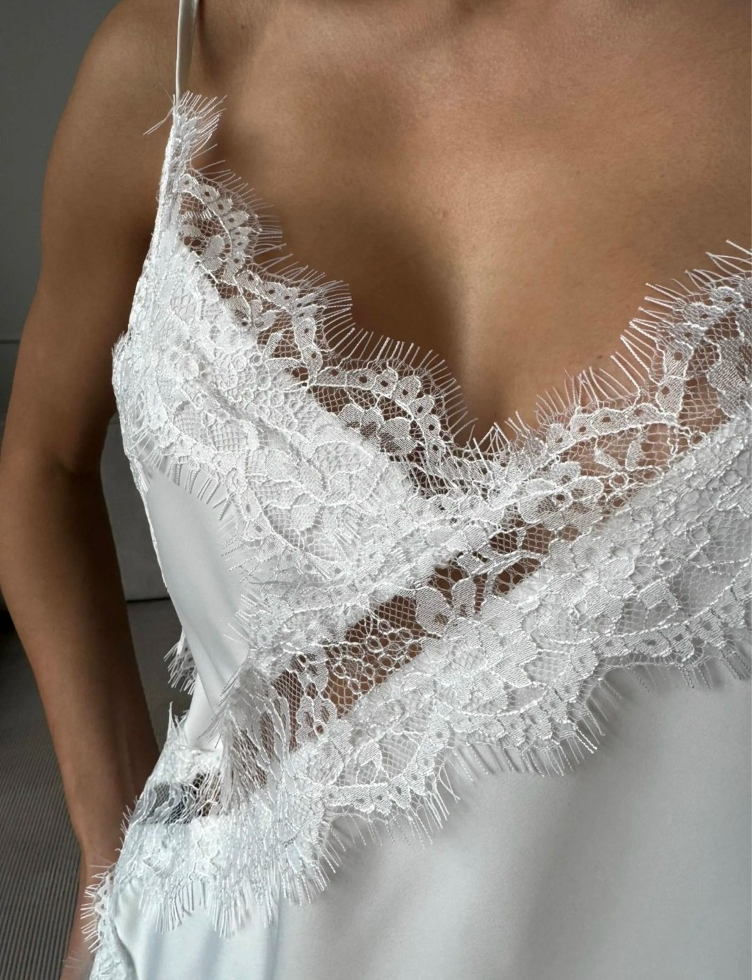 шелковый топ с кружевом,шелковый топ,майка с кружевами,бельевой стиль кружево,кружевная майка