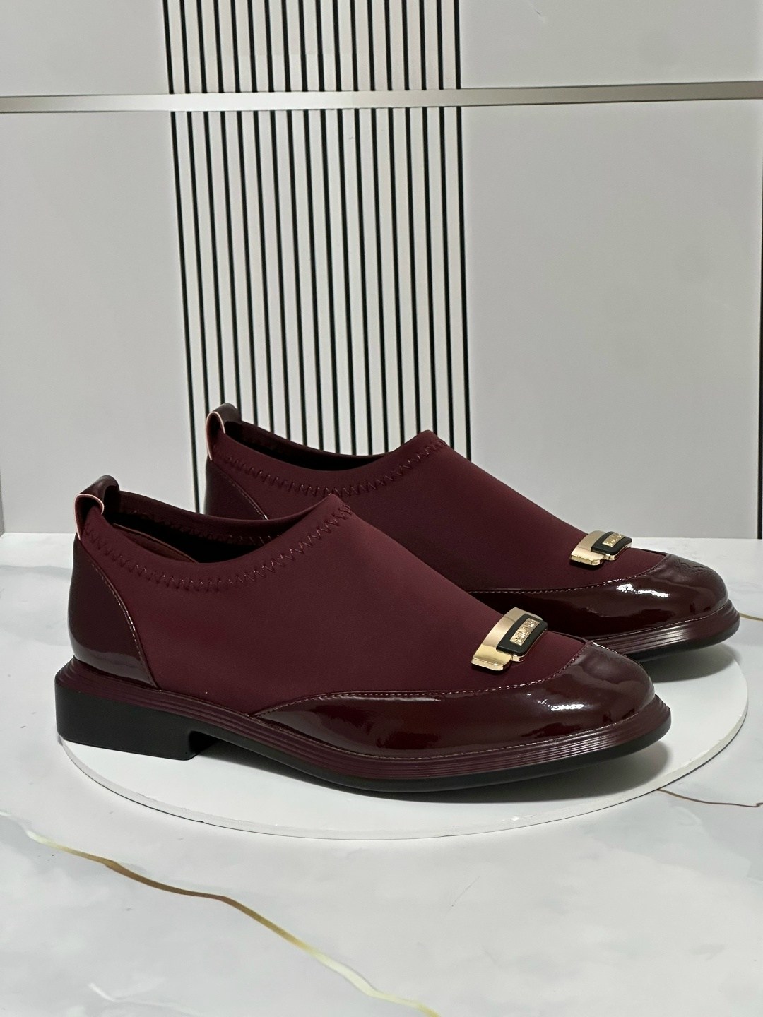 ,женская ,лоферы женские,лоферы женские луи виттон,бордовые лоферы