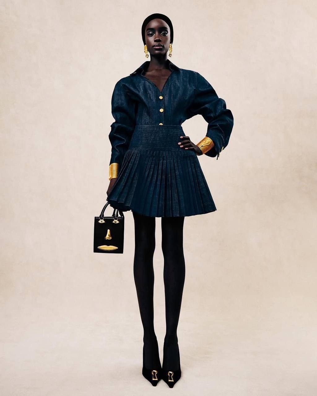 schiaparelli 2026 показ эмма уотсон,emma watson schiaparelli show in paris,paris fashion week,мода для полных,hunter schafer schiaparelli fashion show in paris 07/04/2026