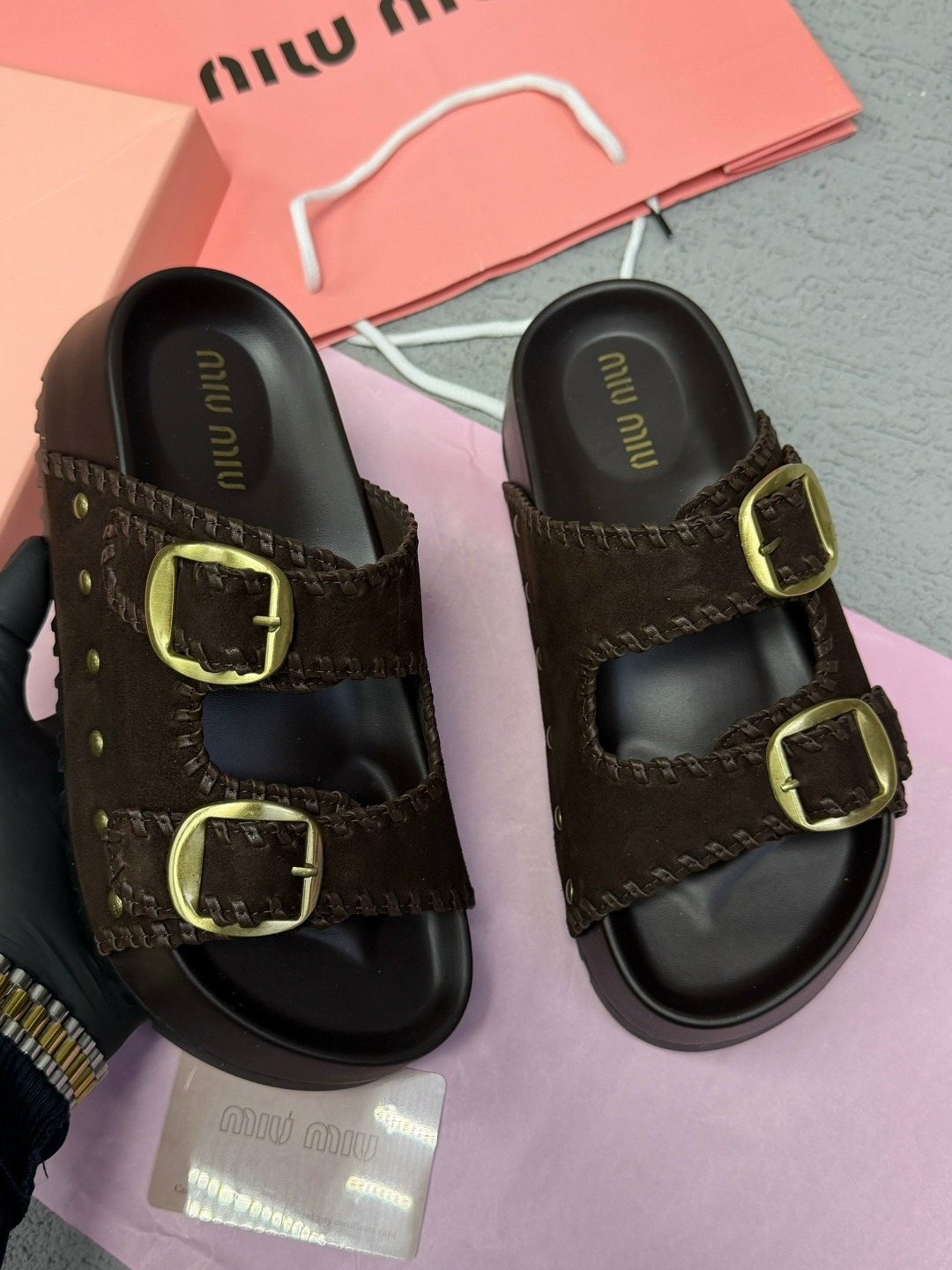 тапочки фенди,,женские шлепанцы,сандалии модные,женские сандалии