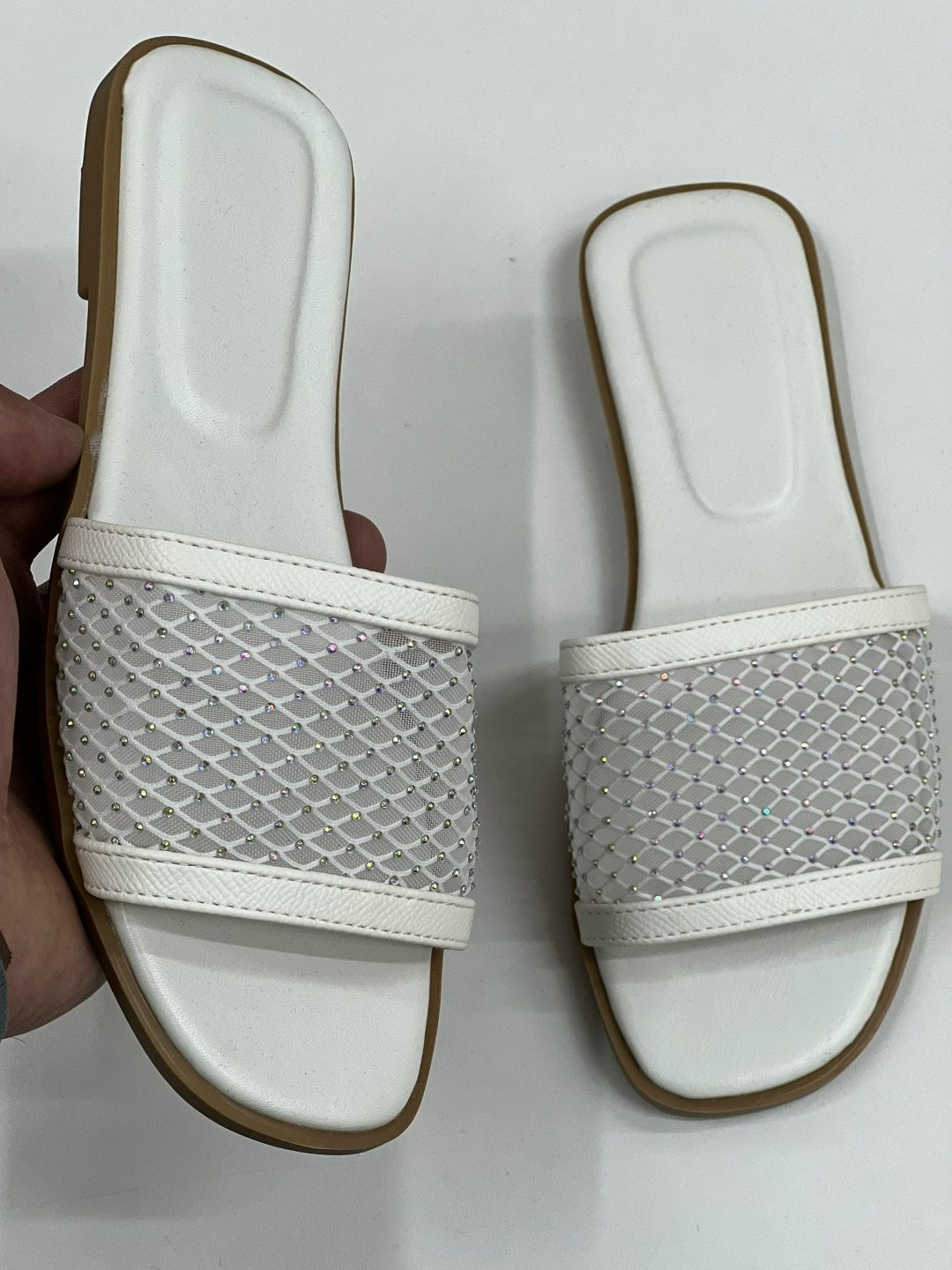 женские шлепанцы,,женские тапки,модные тапочки,модные шлепанцы