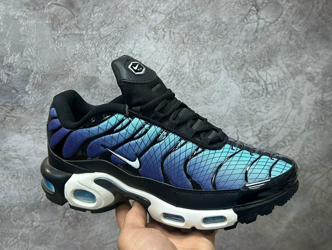 nike air max tn plus white,кроссовки nike air max tn plus,nike air max plus tn,кроссовки мужские nike air max tn plus,кроссовки nike air max tn plus ultra белые с серым