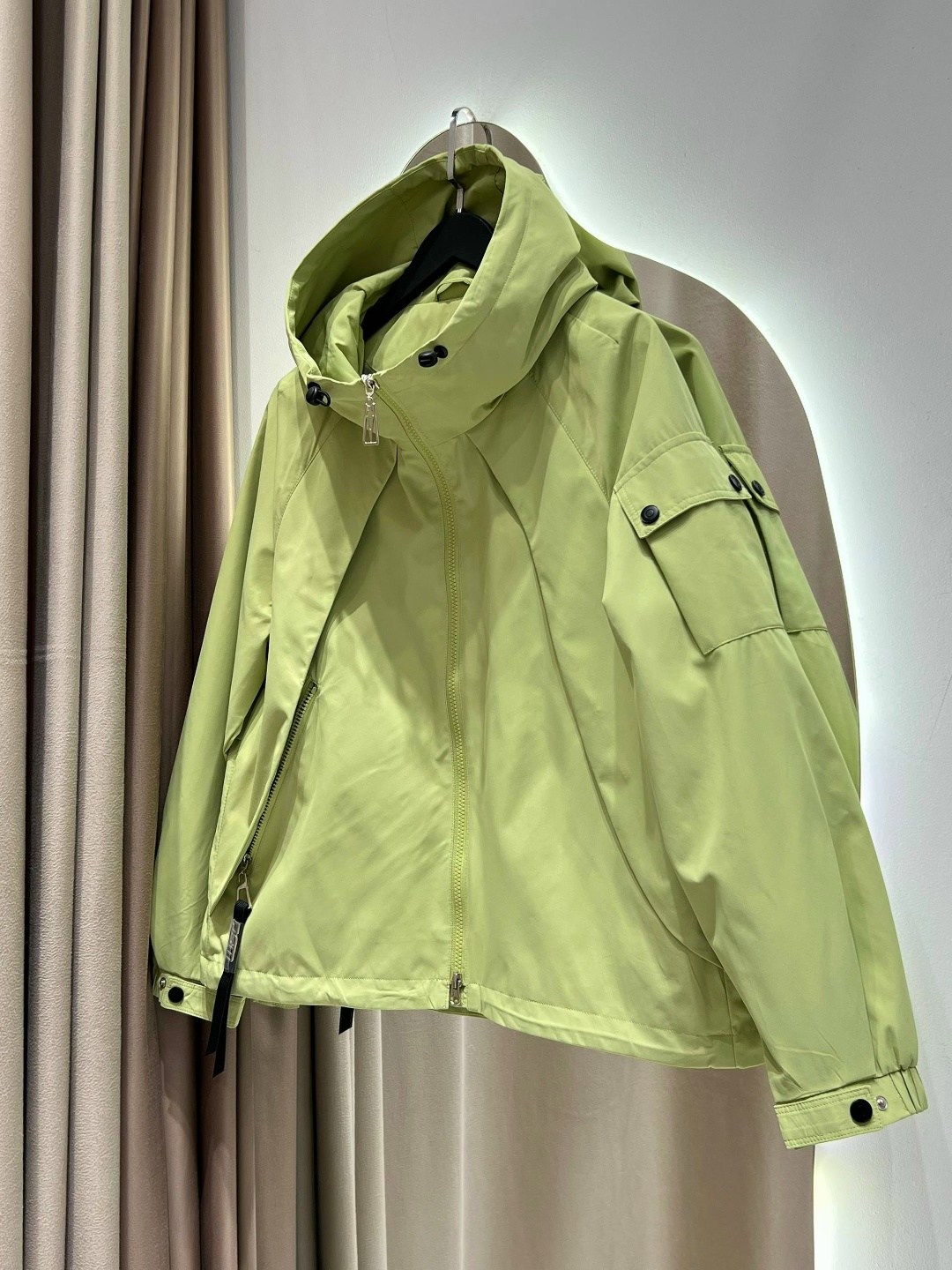 куртка демисезонная,куртка женская,женская ветровка,легкая куртка,куртка