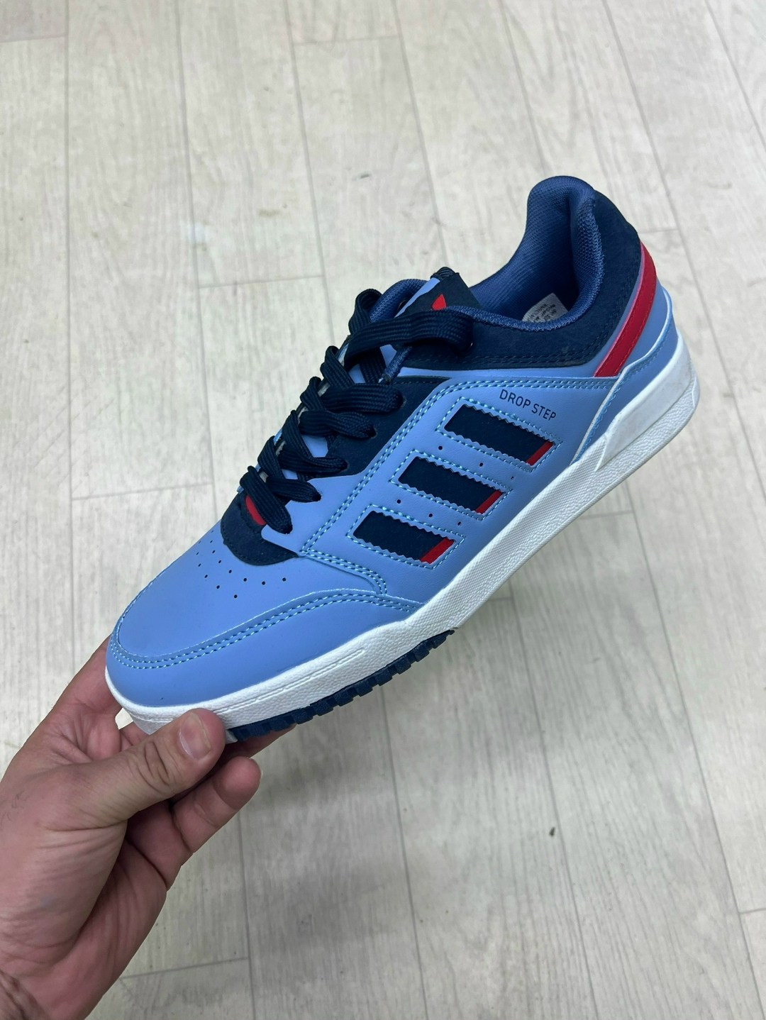 кроссовки adidas,иранские кроссовки адидас,кроссовки адидас,адидас кроссовки мужские,мужские кроссовки adidas