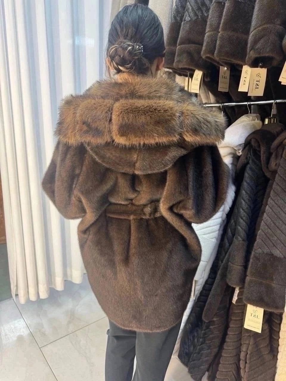 шуба из эко меха под норку,шуба норка мех импортный с капюшоном,шуба зимняя женская,шуба эко мех под норка с капюшоном,шуба из эко меха