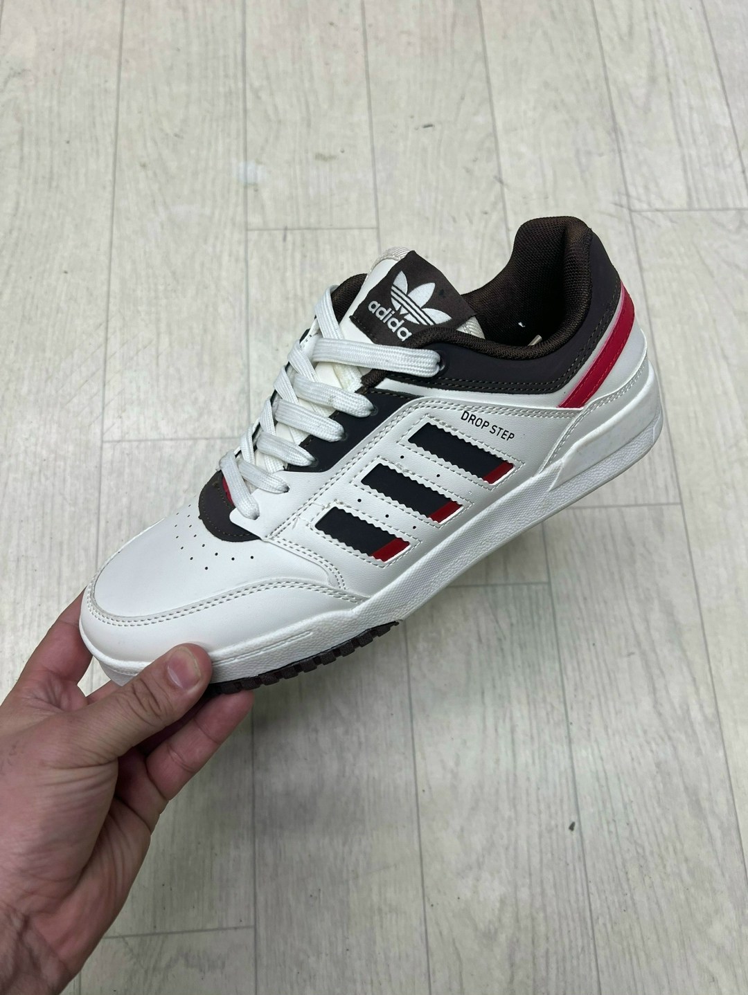 кроссовки adidas,иранские кроссовки адидас,кроссовки адидас,адидас кроссовки мужские,мужские кроссовки adidas