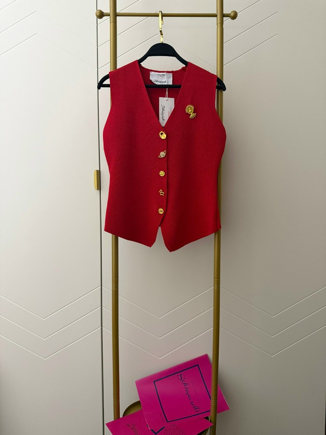 жилет dilana vip 2007 красный,жилет dilanavip 2007 красный,красный жилет,женский жилет,элегантный жилет красный