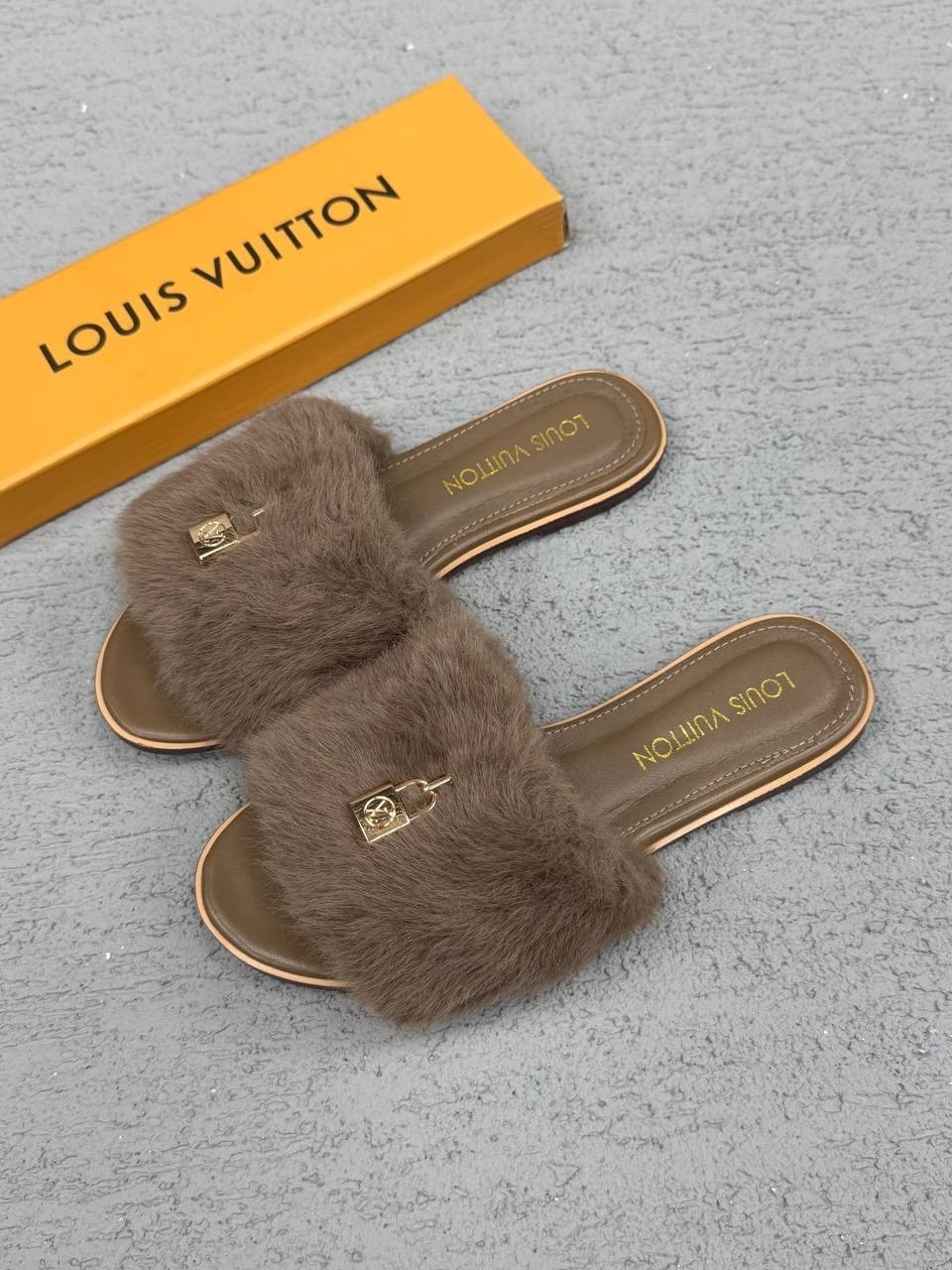 тапочки louis vuitton,тапочки женские,меховые тапочки,меховые тапки,тапки с мехом