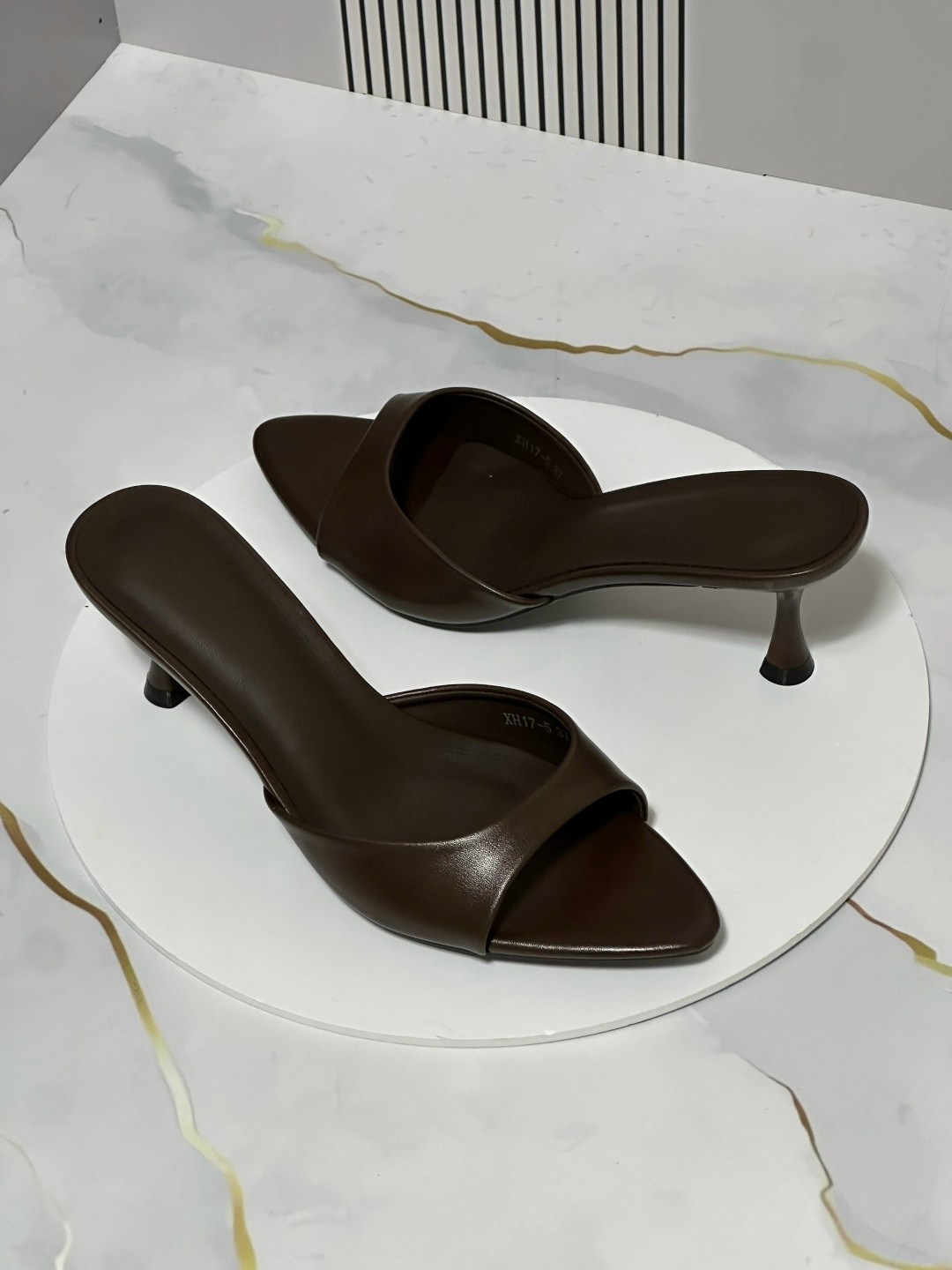 ,замшевые мюли,замшевые босоножки,босоножки на каблуках,мюли женские