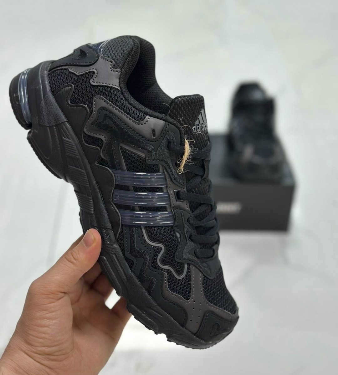 кроссовки adidas response cl,adidas response cl & bad bunny,adidas response cl,кроссовки adidas response cl bad bunny,кроссовки bad bunny x adidas originals response cl